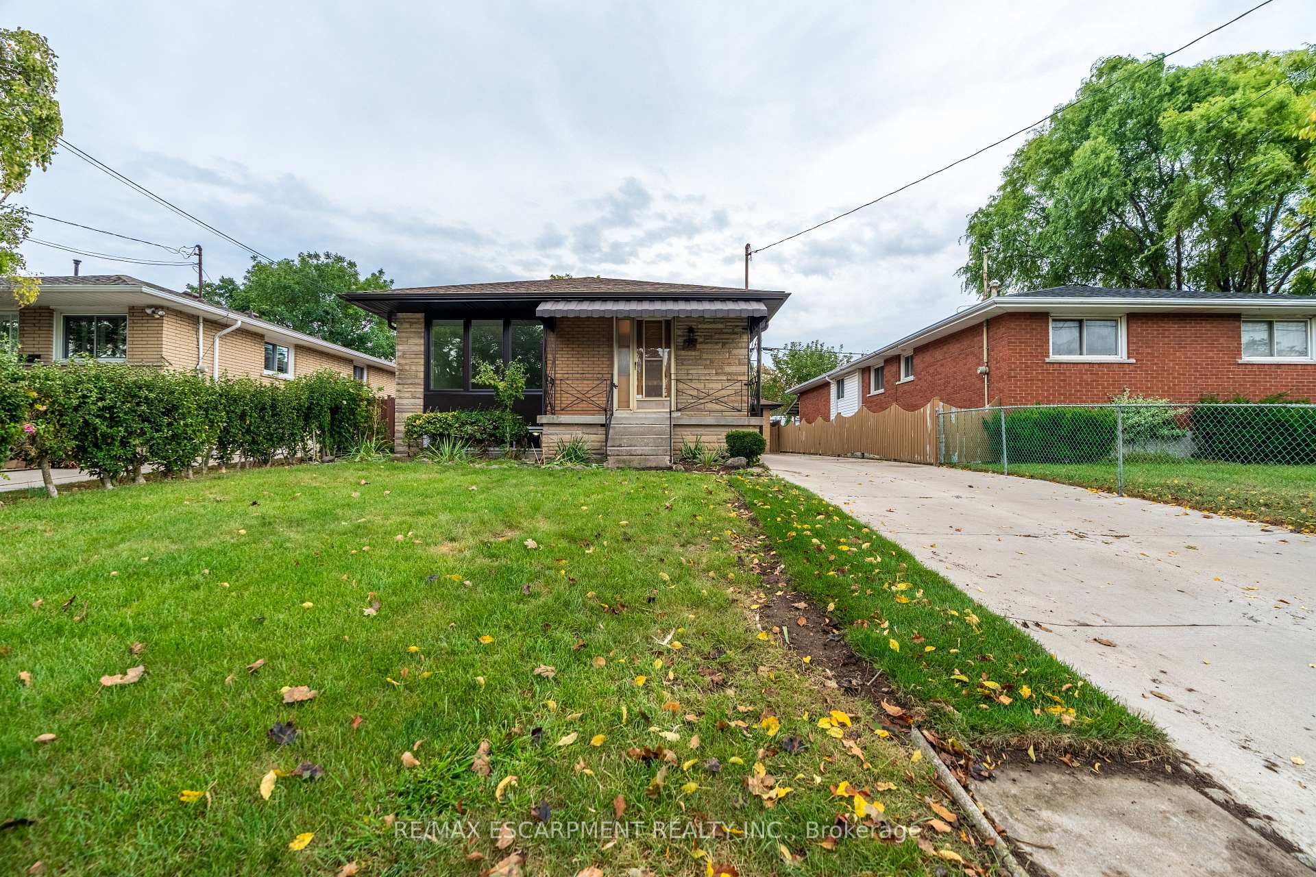 Photo 1 of 75 Purdy Crescent, Hamilton, Greeningdon — HOMEH