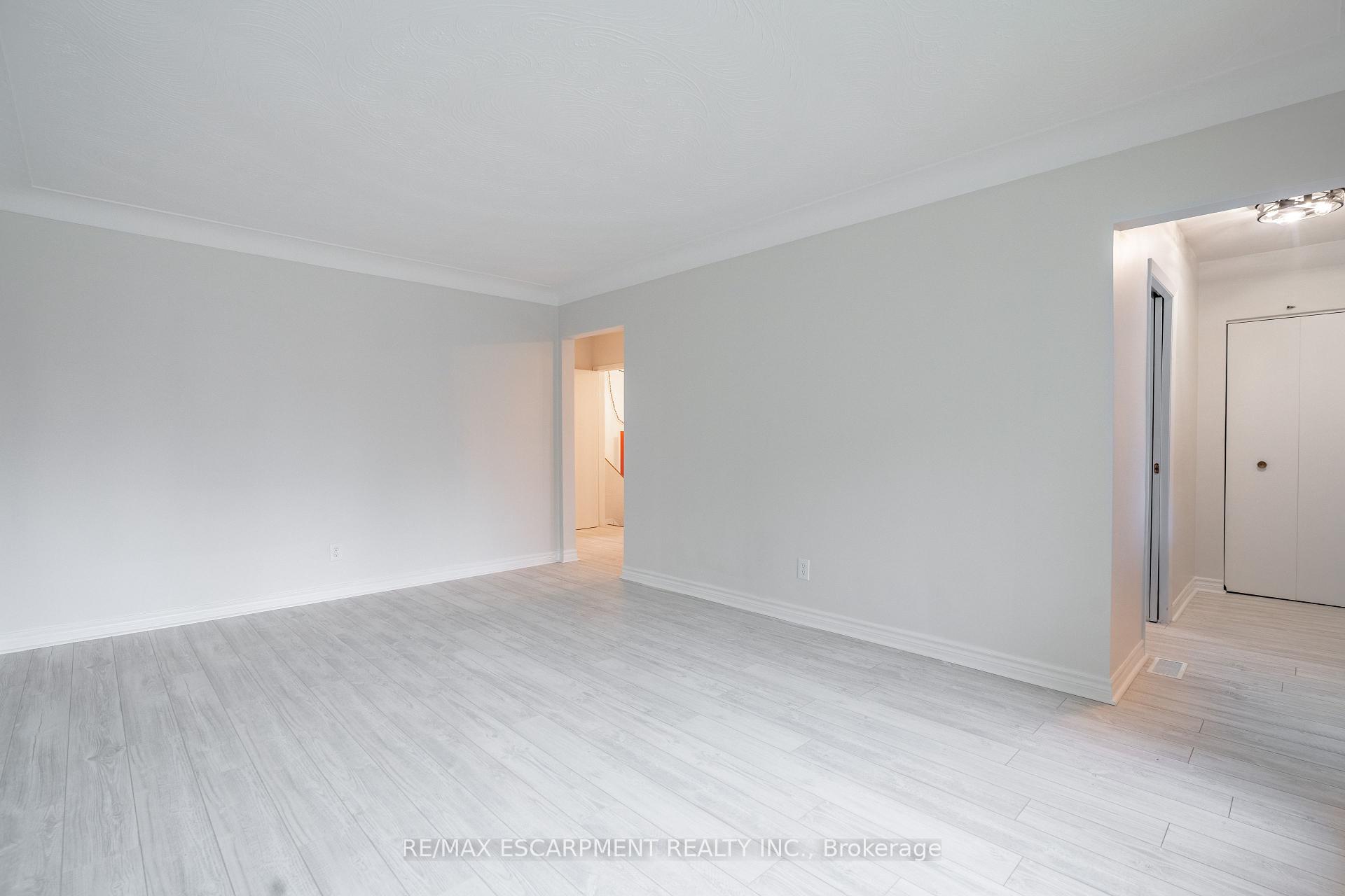 Photo 7 of 75 Purdy Crescent, Hamilton, Greeningdon — HOMEH