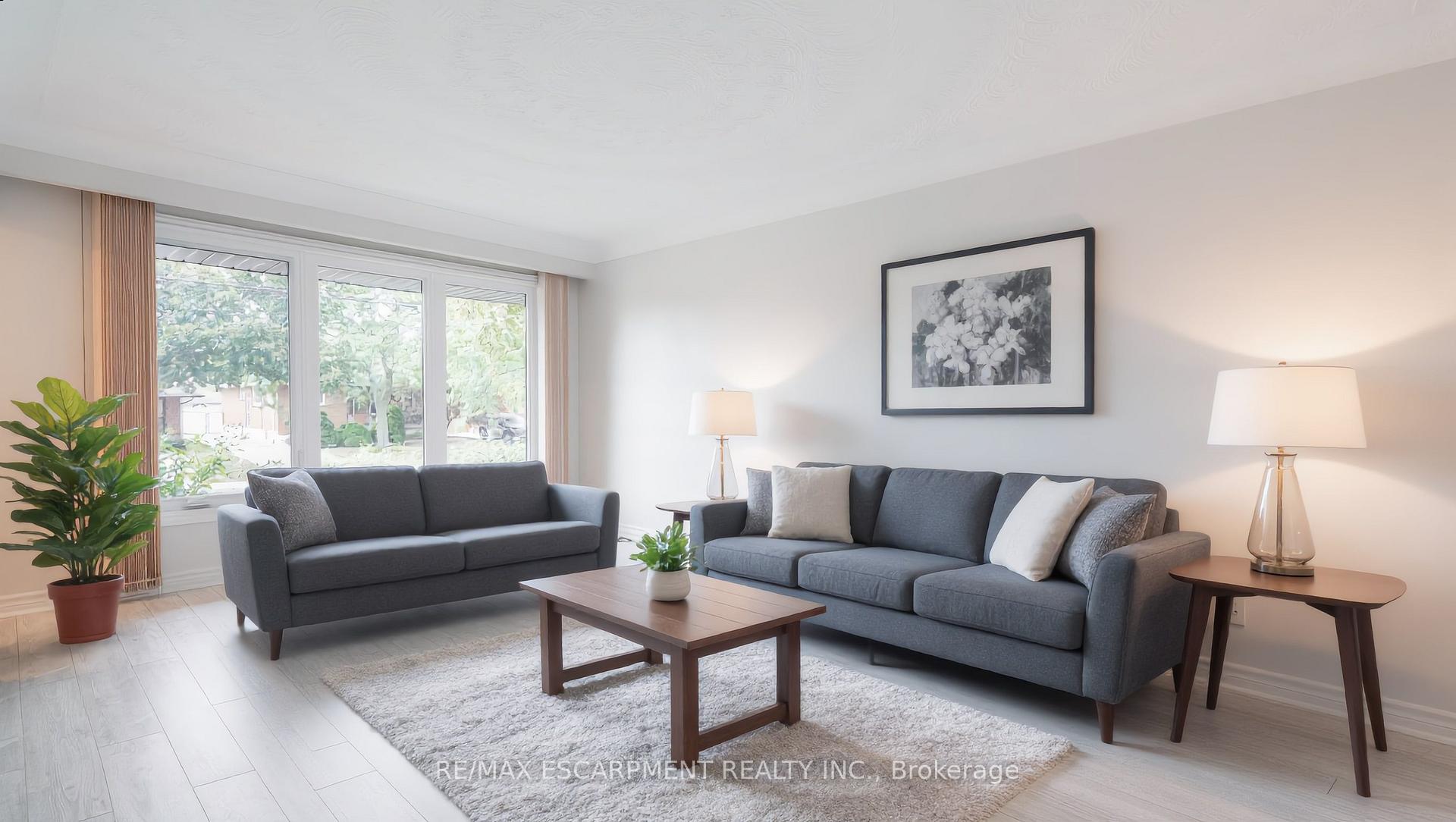 Photo 10 of 75 Purdy Crescent, Hamilton, Greeningdon — HOMEH