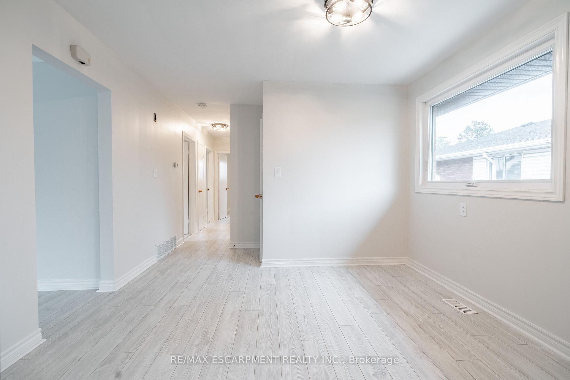 Photo 13 of 75 Purdy Crescent, Hamilton, Greeningdon — HOMEH
