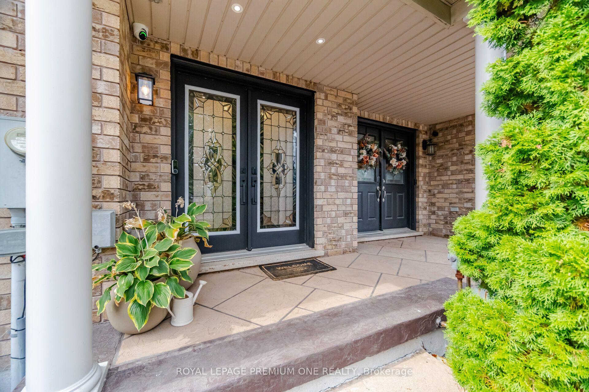 Photo 5 of 169 Venice Gate Drive, Vaughan, Vellore Village — HOMEH