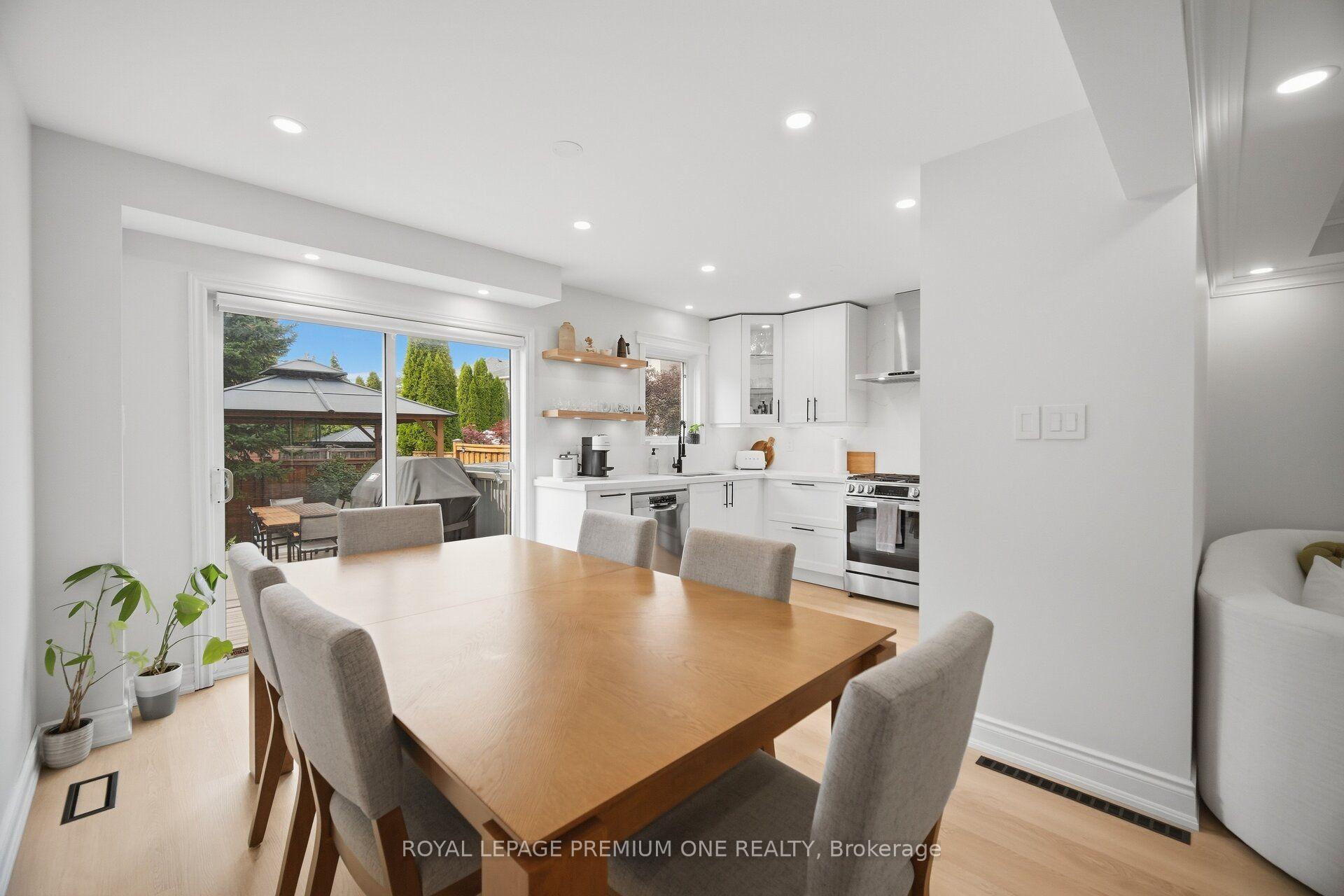 Photo 13 of 169 Venice Gate Drive, Vaughan, Vellore Village — HOMEH
