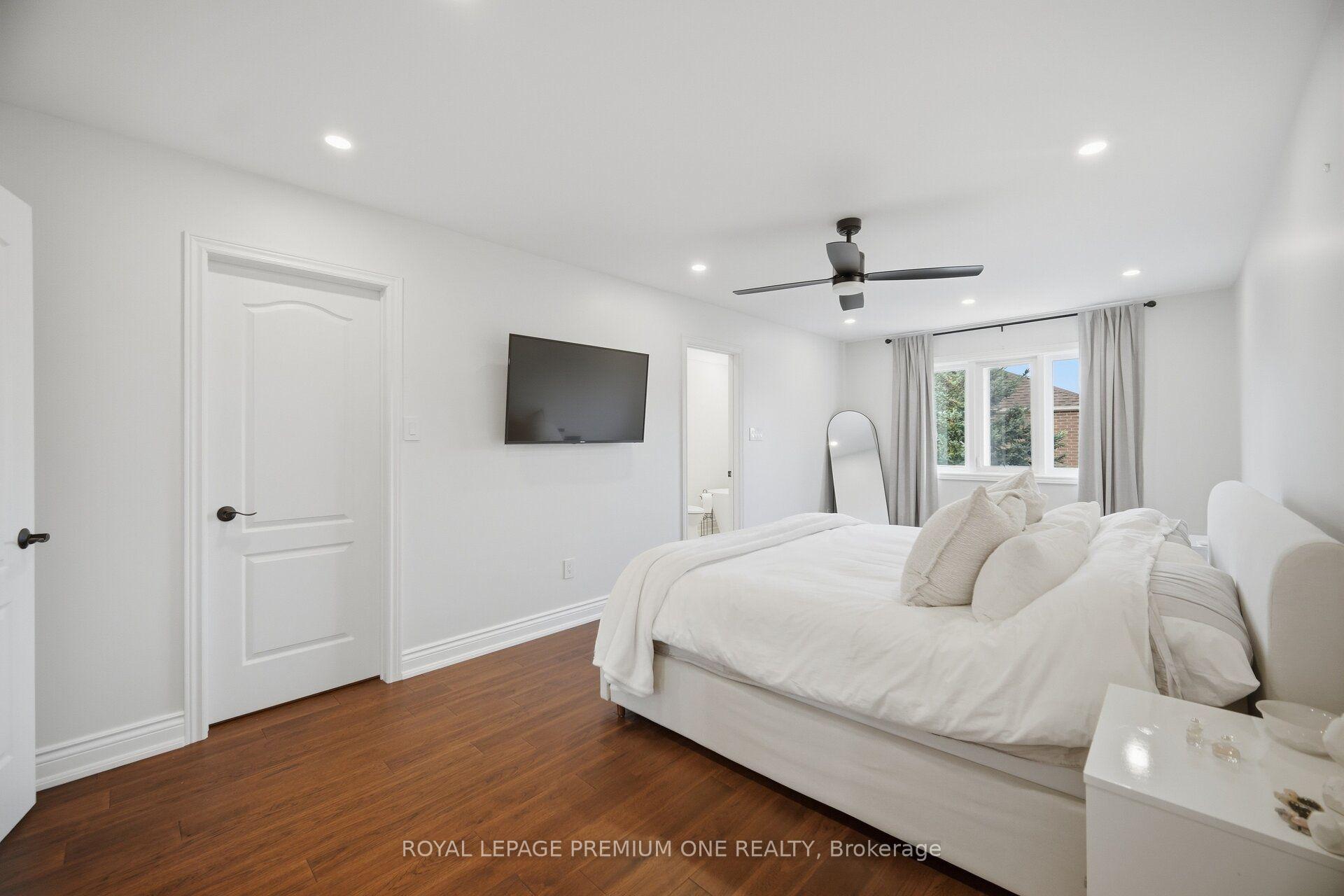 Photo 22 of 169 Venice Gate Drive, Vaughan, Vellore Village — HOMEH