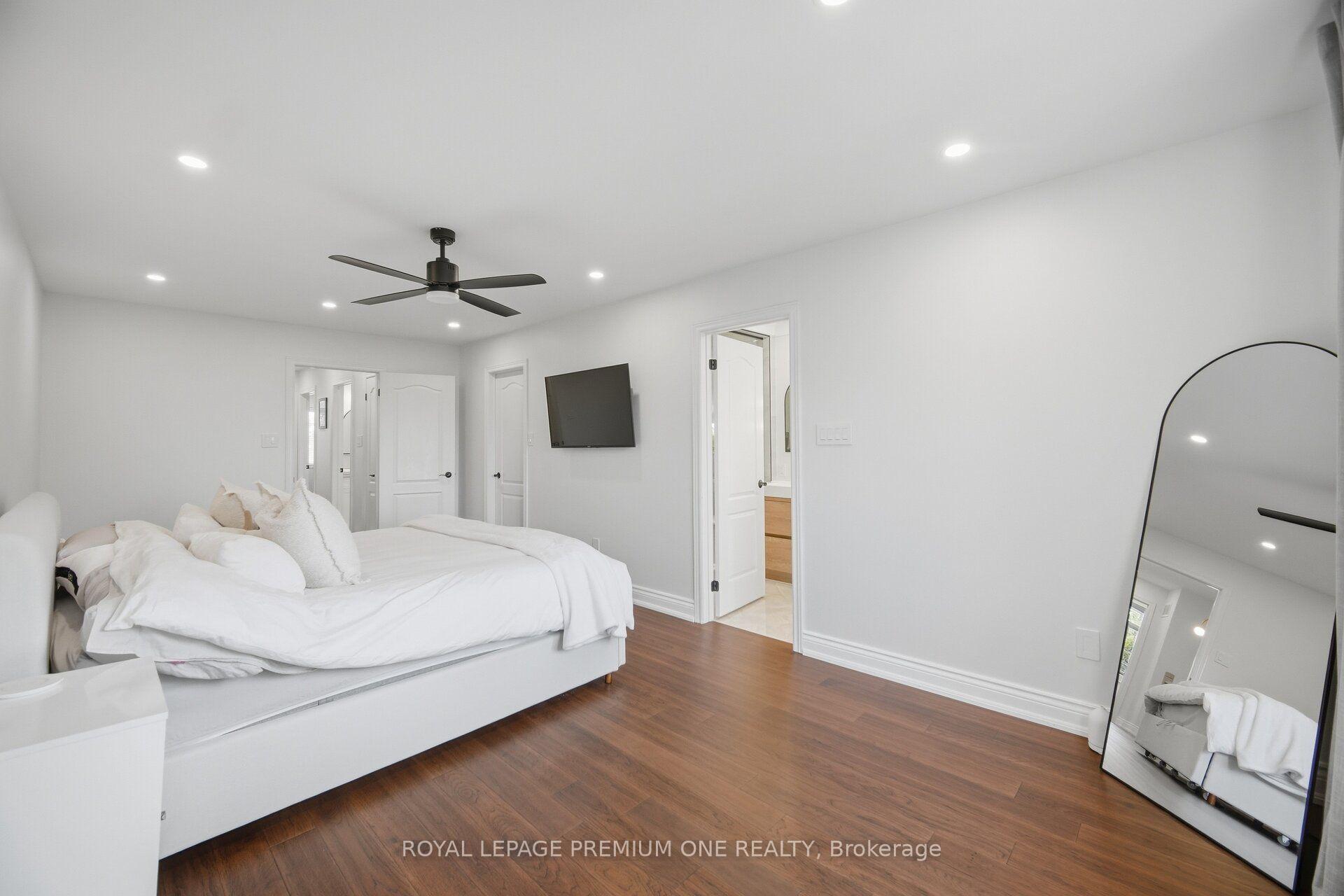 Photo 23 of 169 Venice Gate Drive, Vaughan, Vellore Village — HOMEH