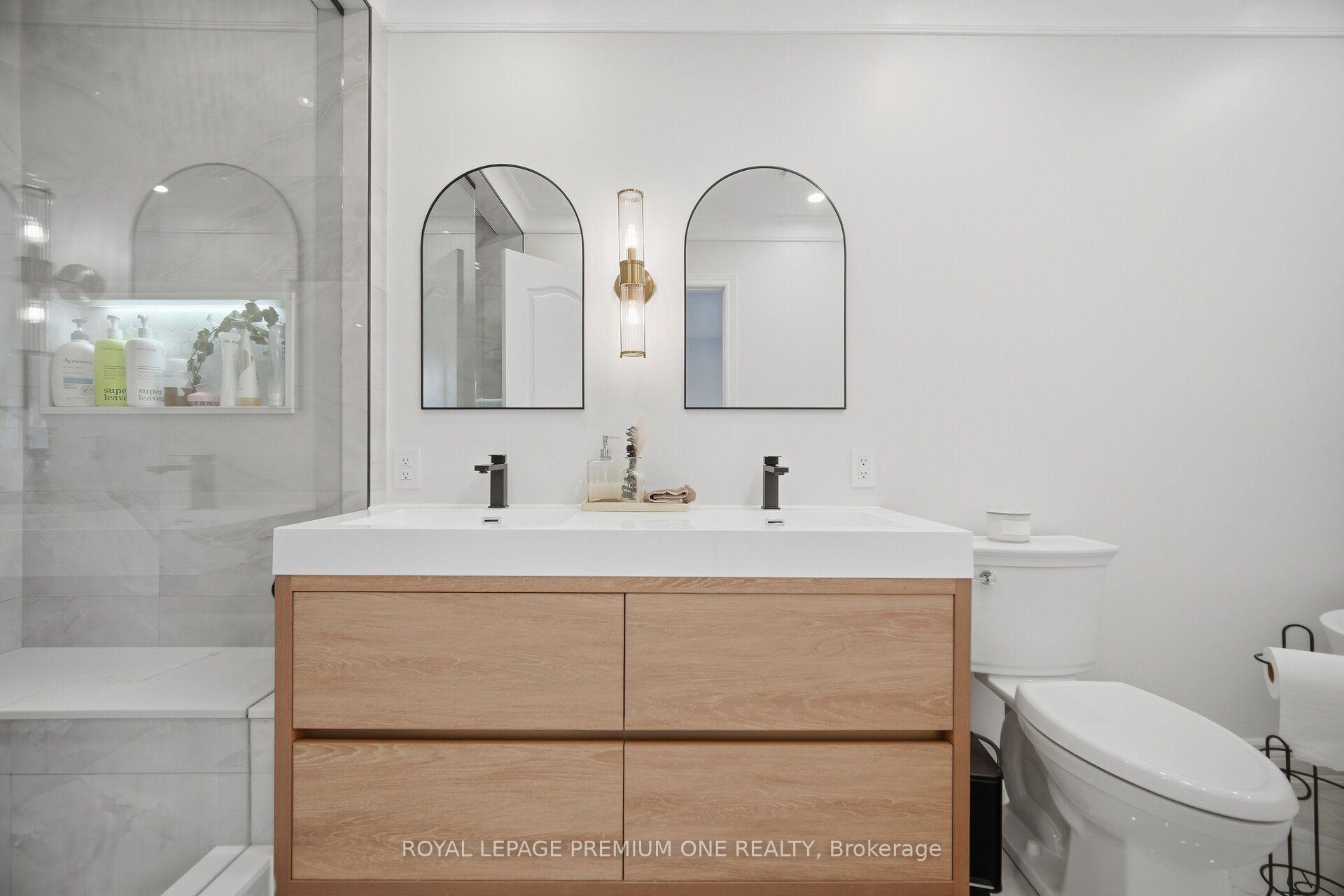 Photo 24 of 169 Venice Gate Drive, Vaughan, Vellore Village — HOMEH