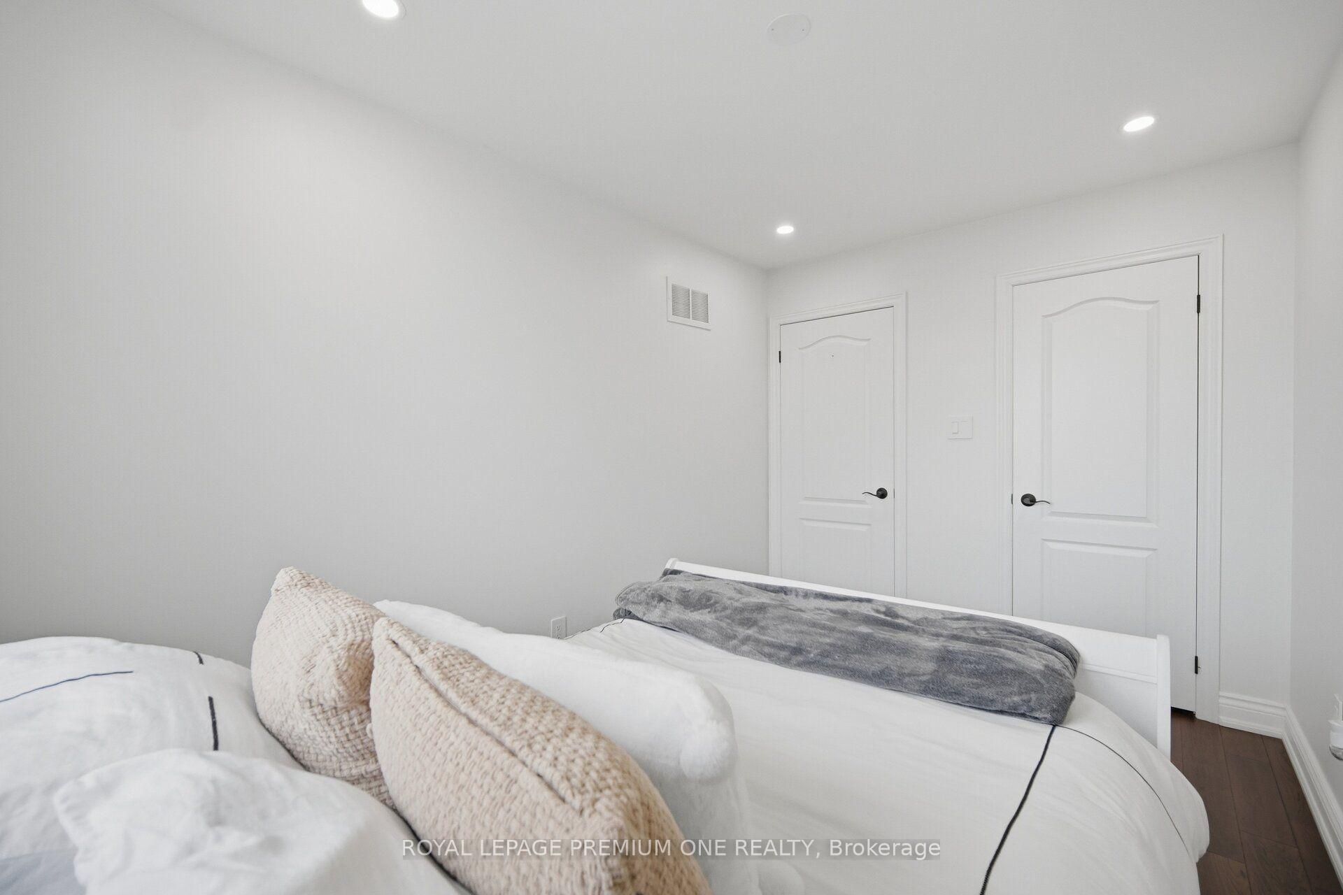 Photo 29 of 169 Venice Gate Drive, Vaughan, Vellore Village — HOMEH