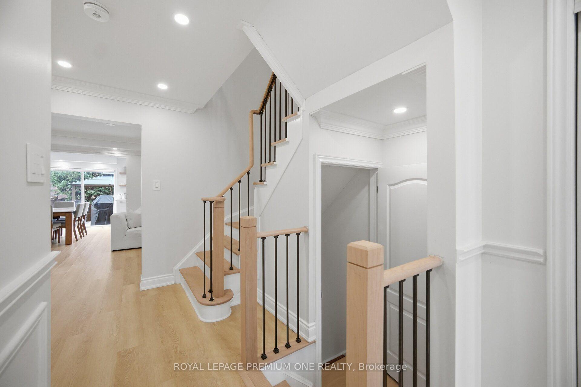 Photo 33 of 169 Venice Gate Drive, Vaughan, Vellore Village — HOMEH