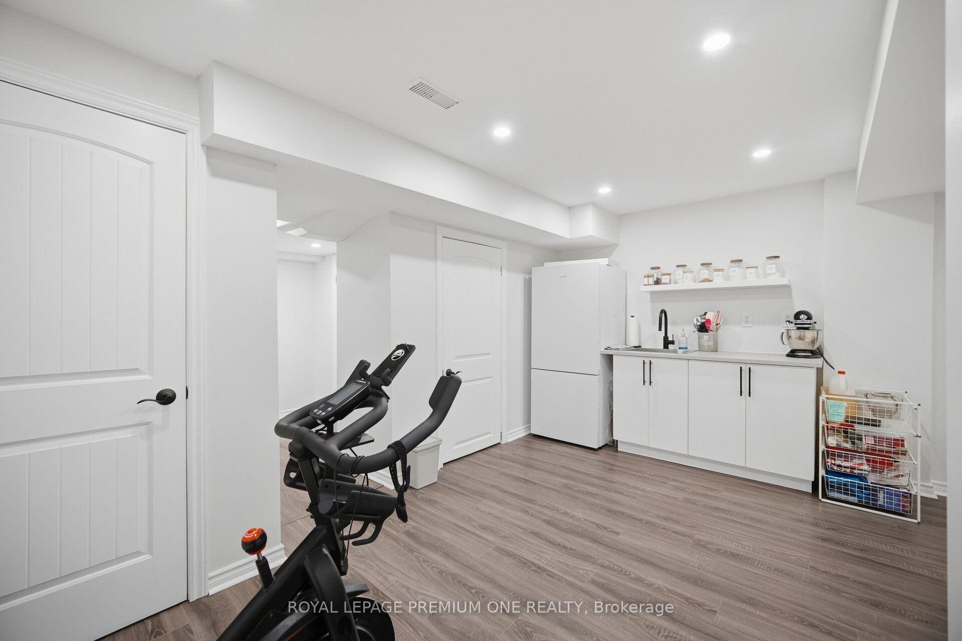 Photo 36 of 169 Venice Gate Drive, Vaughan, Vellore Village — HOMEH