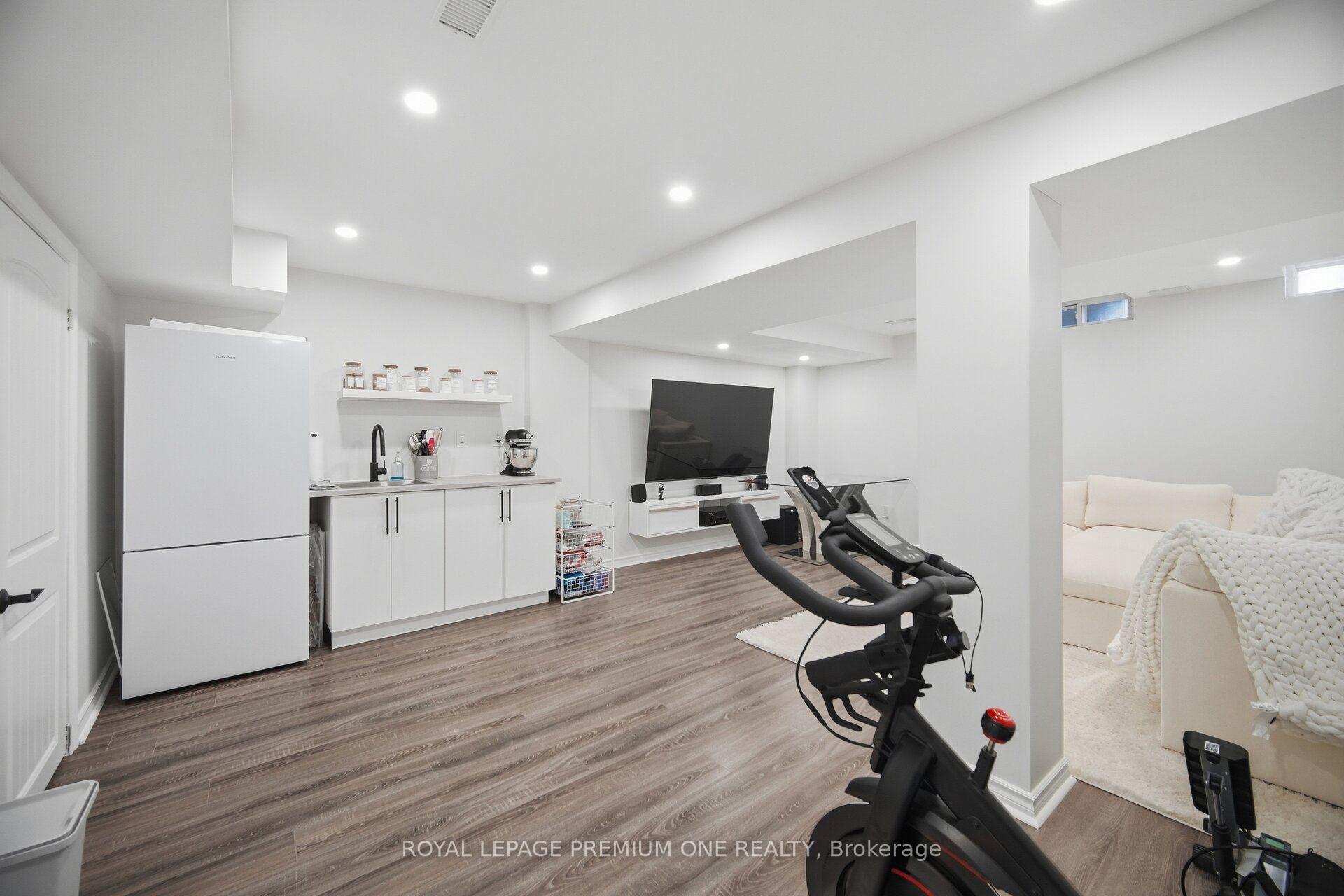 Photo 37 of 169 Venice Gate Drive, Vaughan, Vellore Village — HOMEH