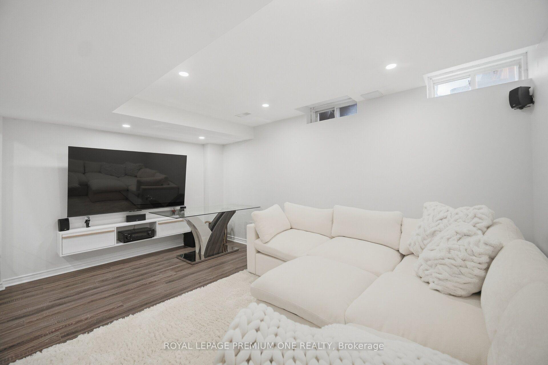 Photo 39 of 169 Venice Gate Drive, Vaughan, Vellore Village — HOMEH