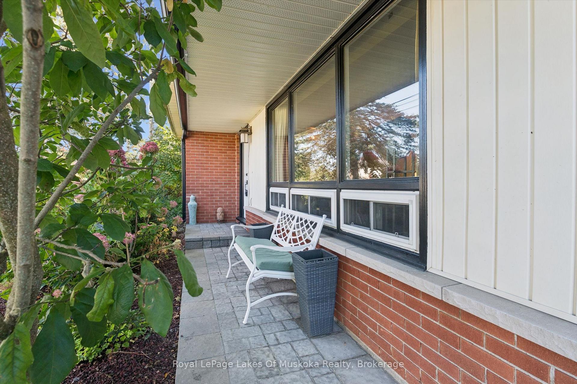 Photo 5 of 135 Muskoka Beach Road, Gravenhurst, Muskoka (S) — HOMEH