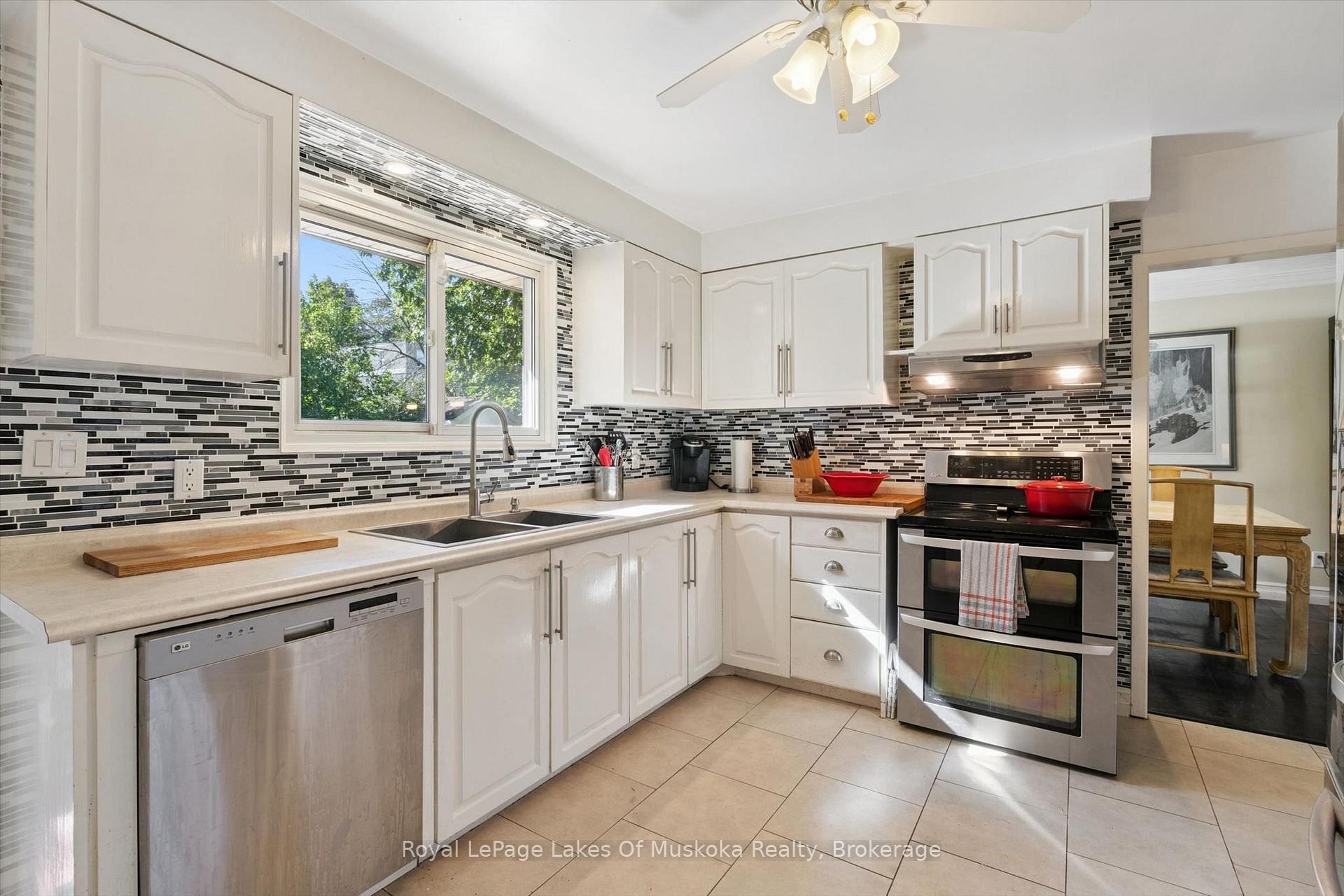 Photo 17 of 135 Muskoka Beach Road, Gravenhurst, Muskoka (S) — HOMEH
