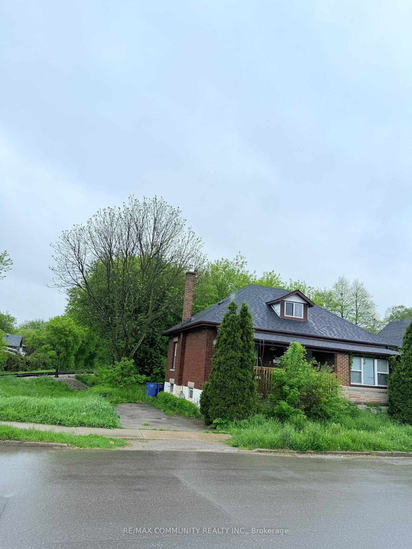 Photo of 70 Huron Street
