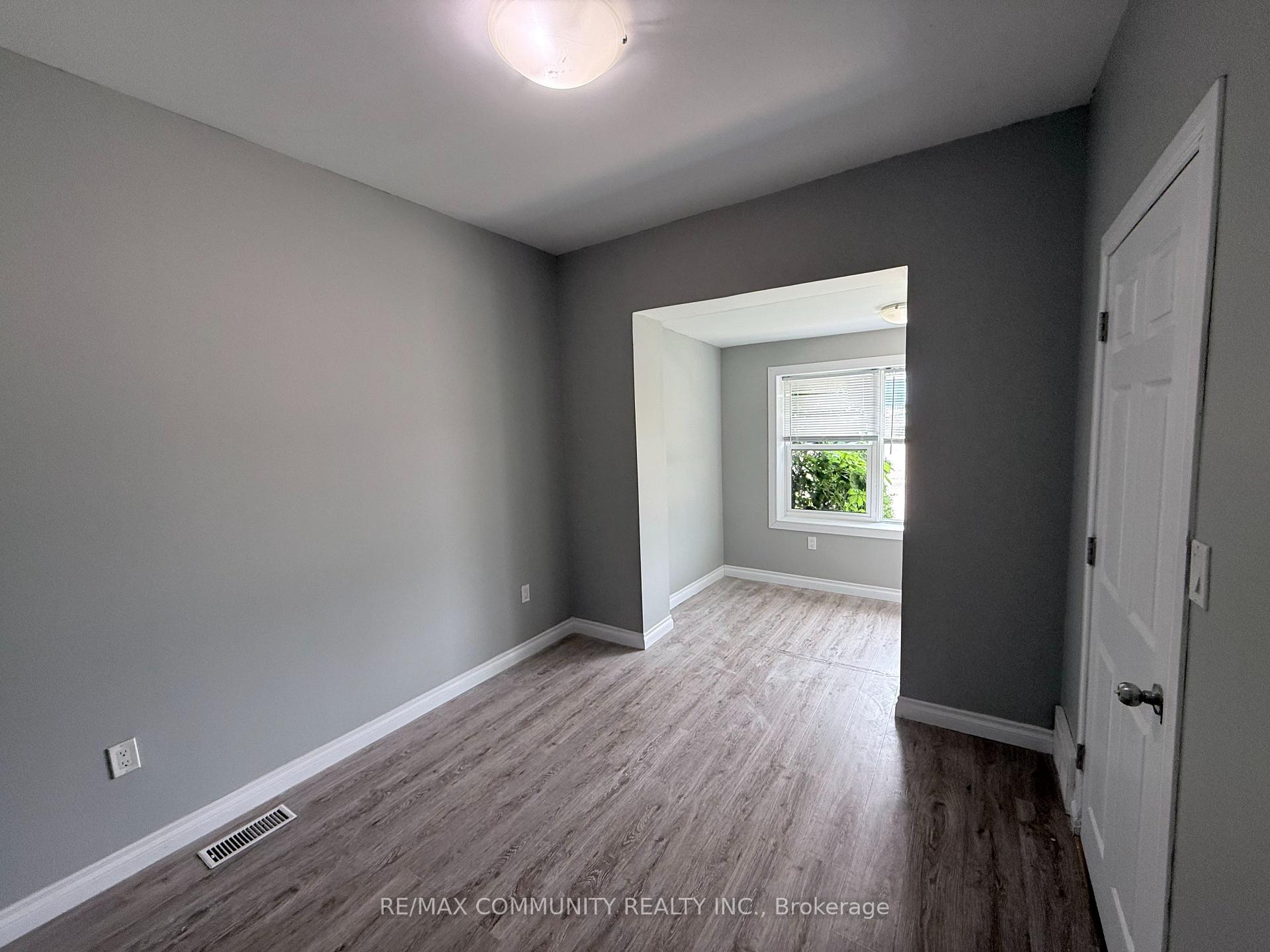 Photo 16 of 70 Huron Street, Guelph, St. Patrick's Ward — HOMEH