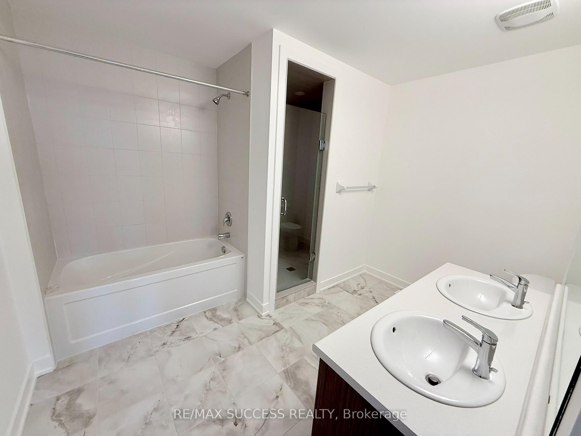 Photo 6 of 95 Flan Boulevard, Barrie, Rural Barrie Southeast — HOMEH