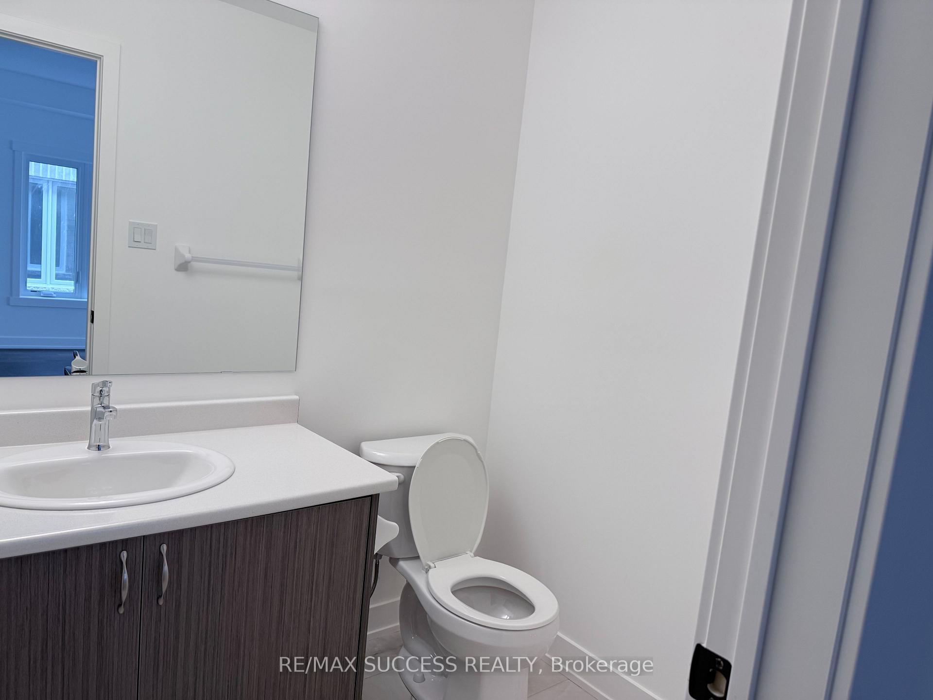 Photo 12 of 95 Flan Boulevard, Barrie, Rural Barrie Southeast — HOMEH