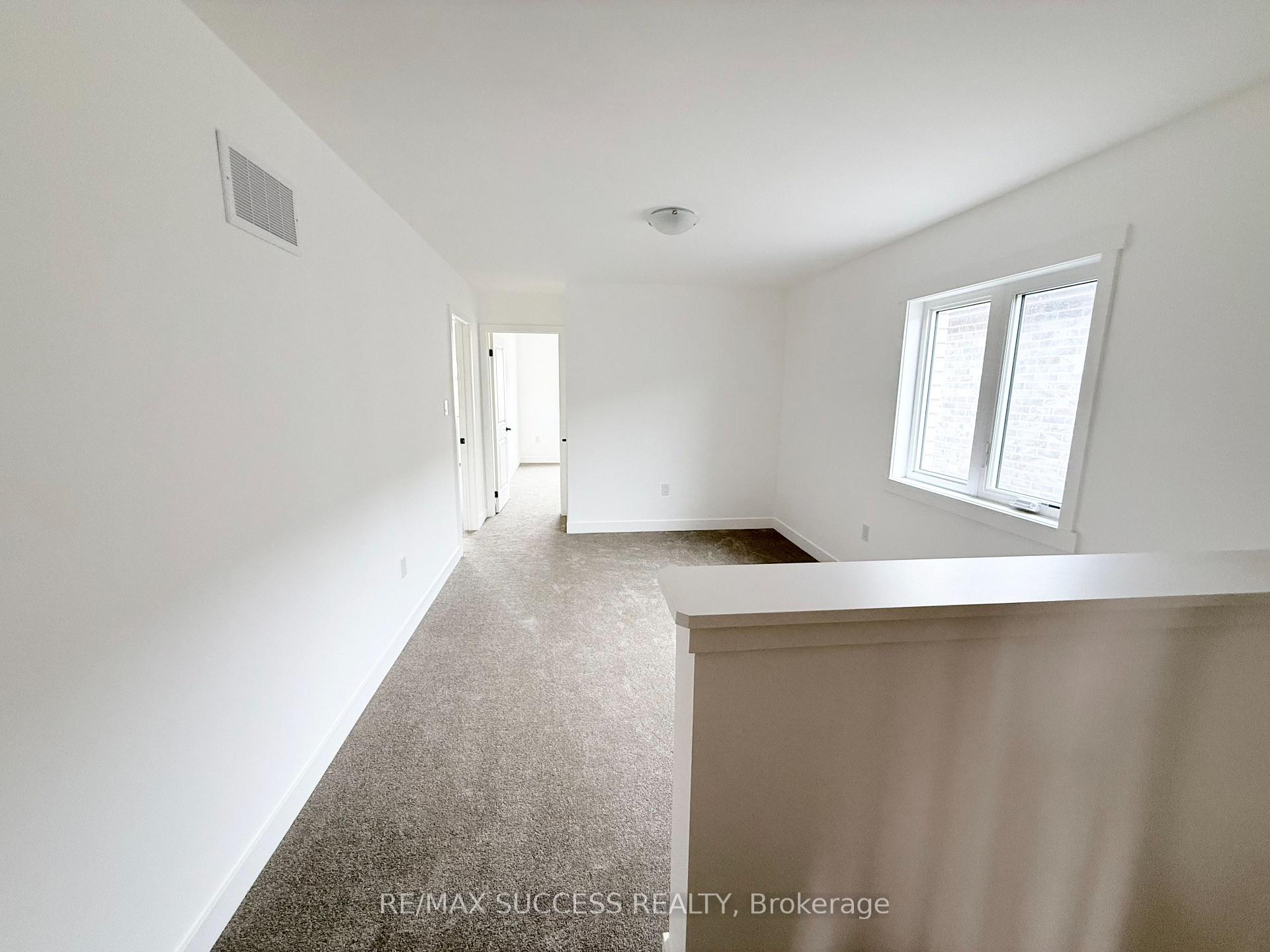 Photo 16 of 95 Flan Boulevard, Barrie, Rural Barrie Southeast — HOMEH