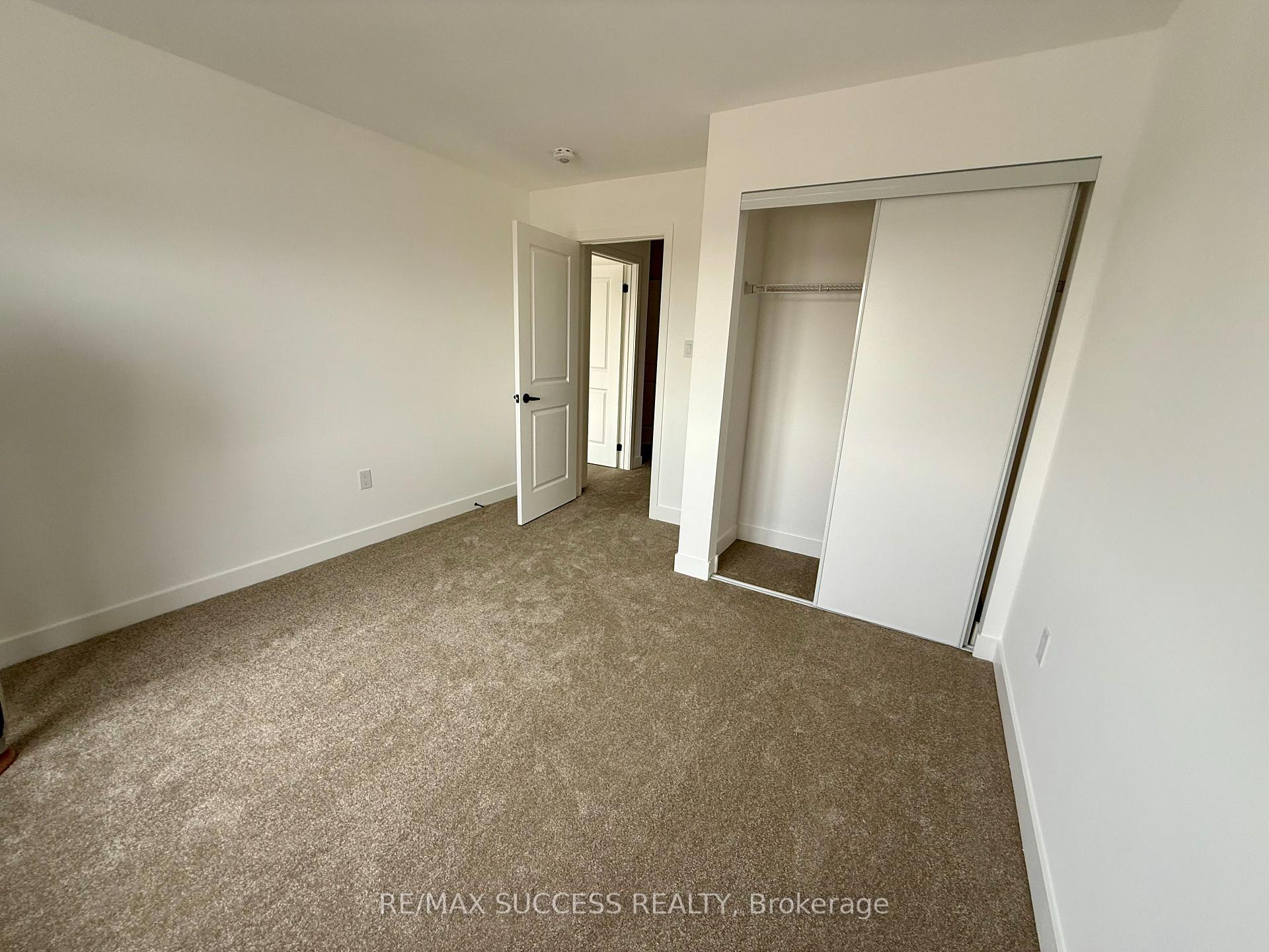 Photo 23 of 95 Flan Boulevard, Barrie, Rural Barrie Southeast — HOMEH