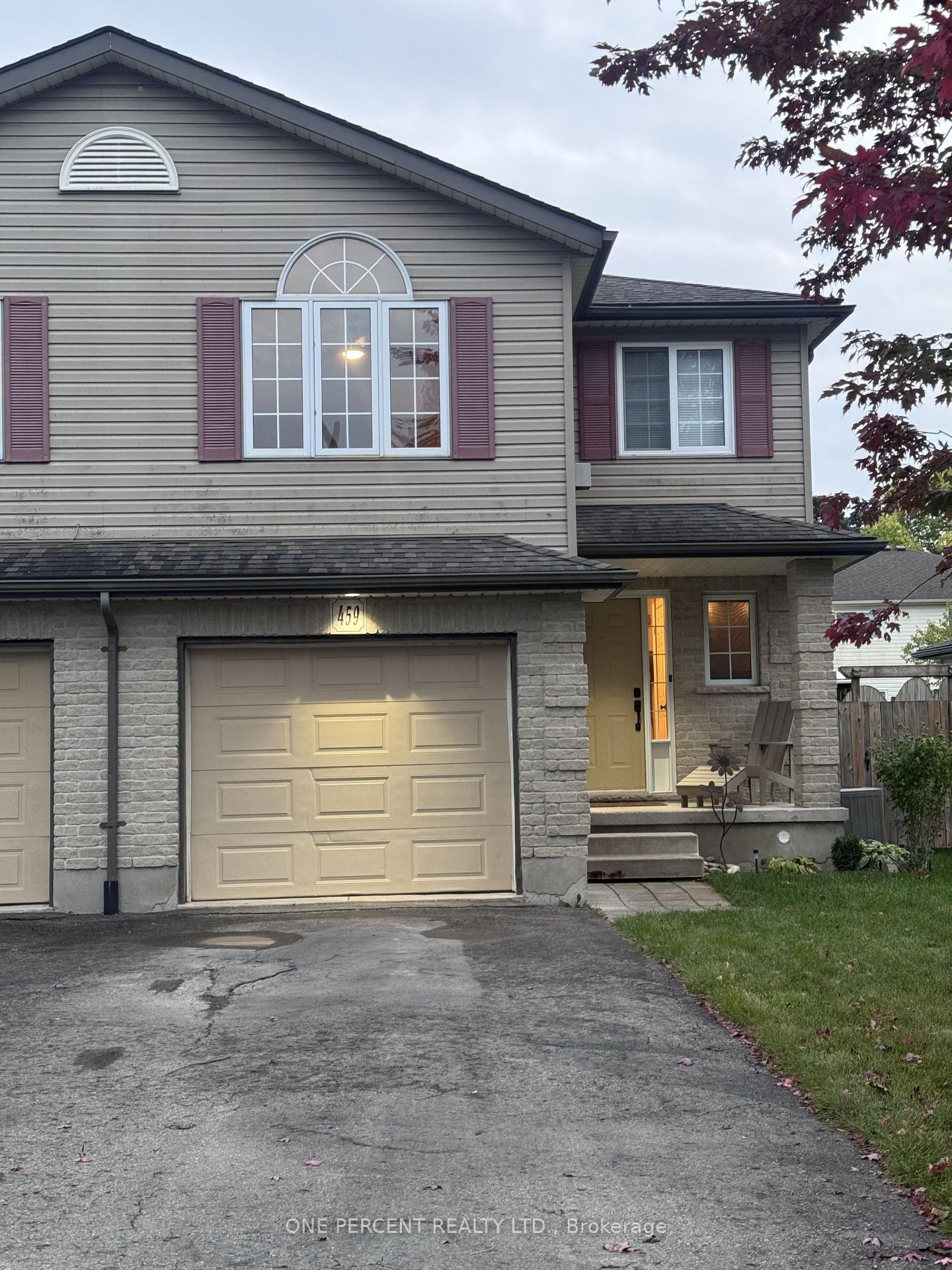 Photo 2 of 459 Albert Street, Stratford — HOMEH