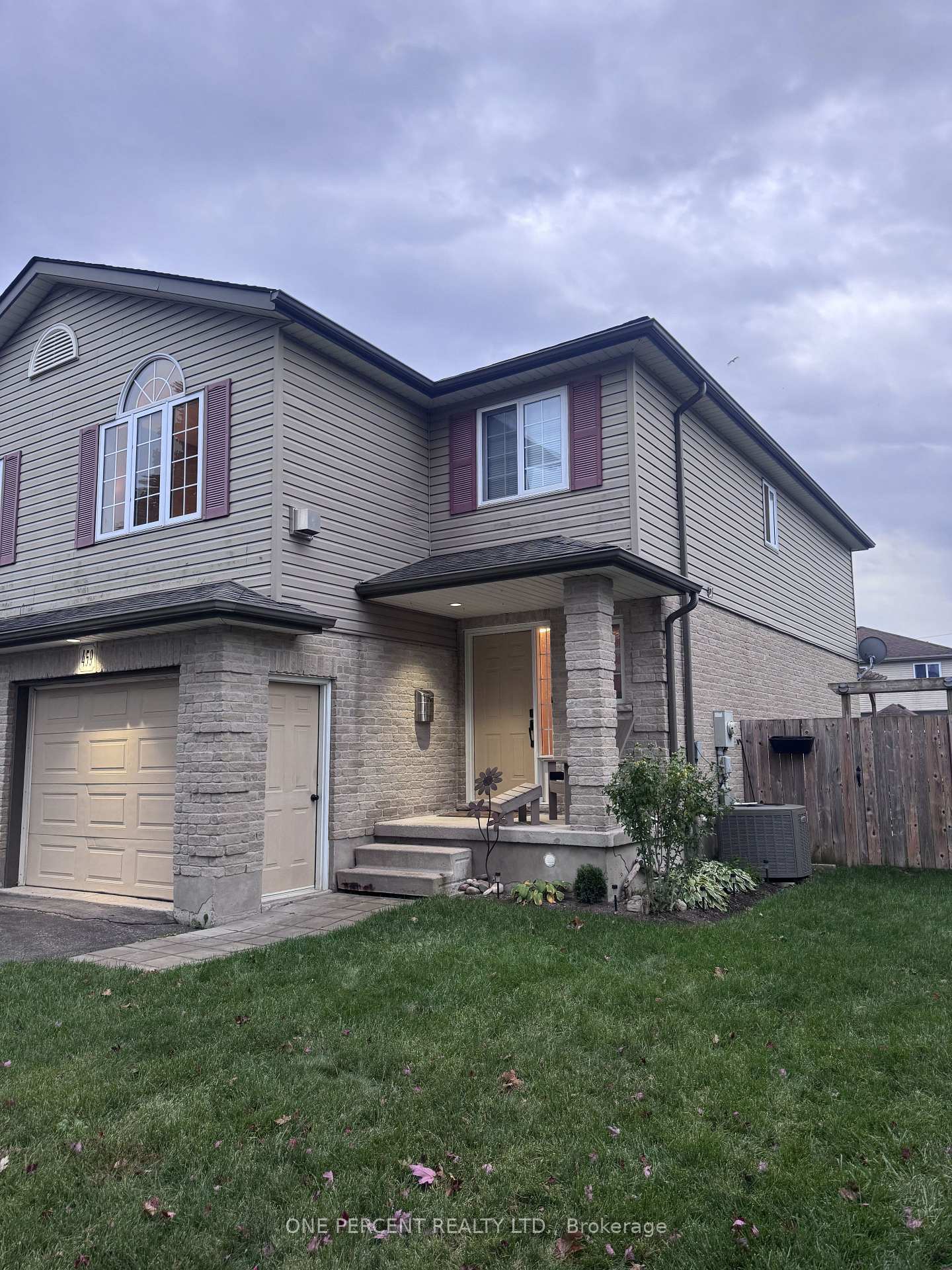 Photo 3 of 459 Albert Street, Stratford — HOMEH