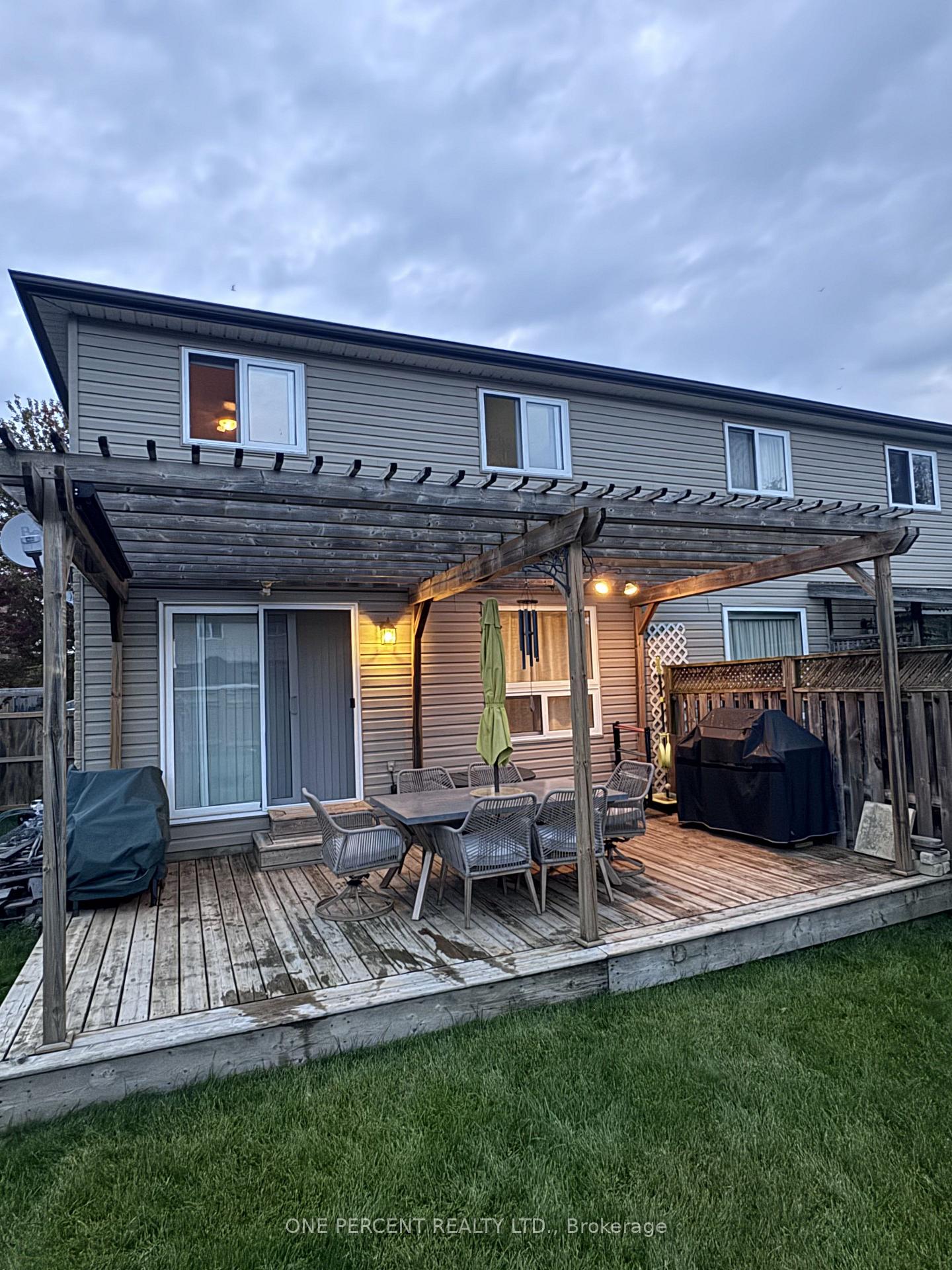 Photo 30 of 459 Albert Street, Stratford — HOMEH