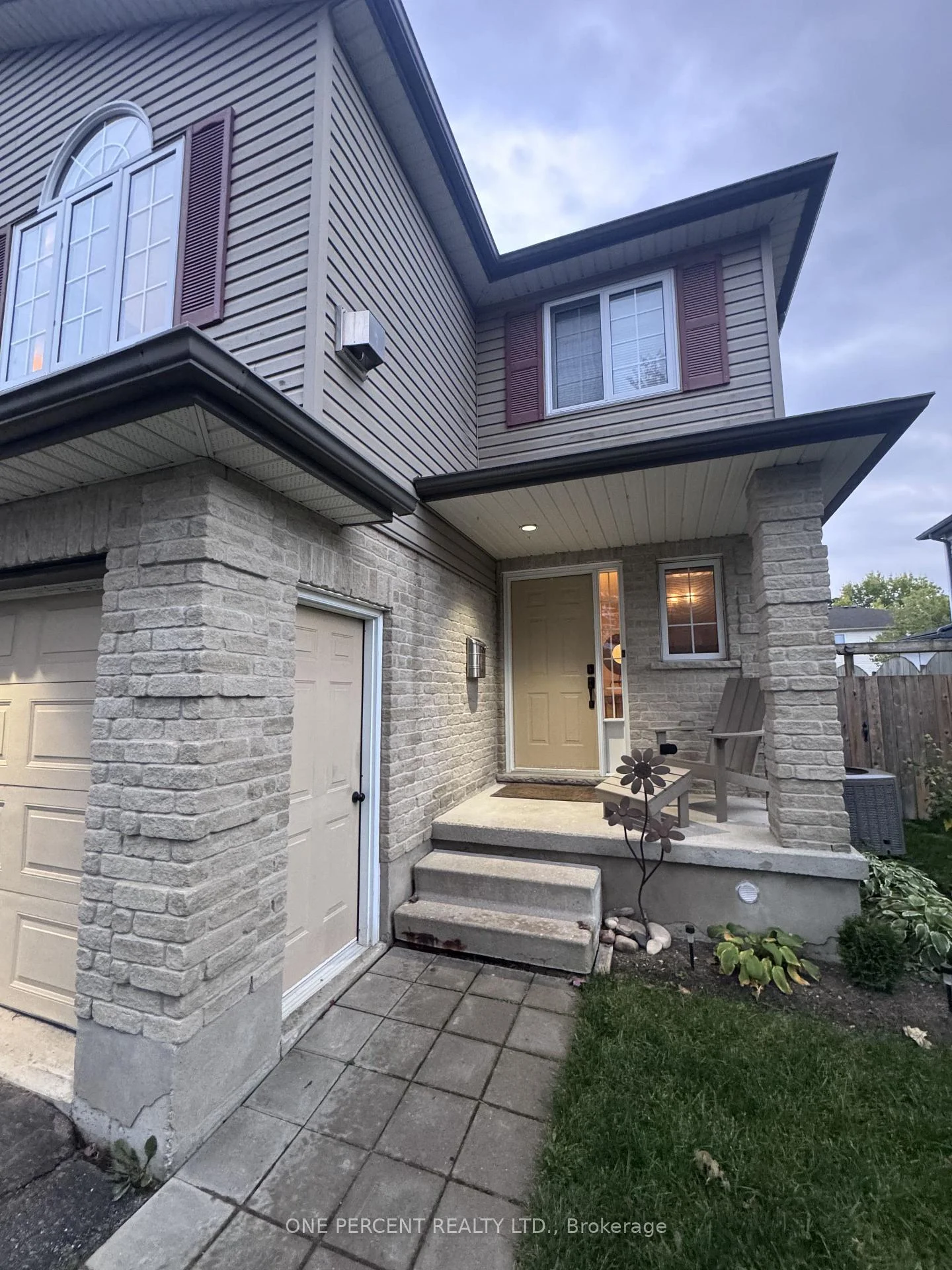 Photo 17 of 459 Albert Street, Stratford — HOMEH