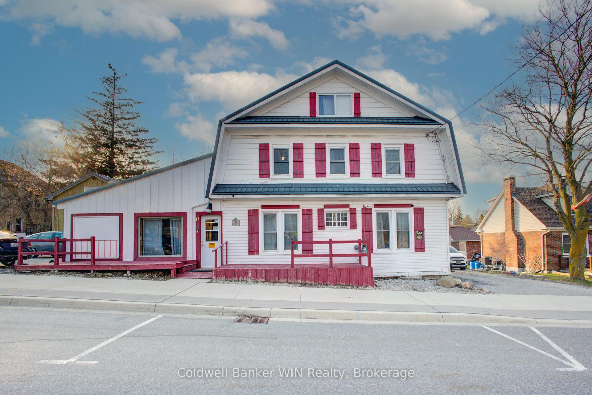 Photo of 17 Arthur Street E