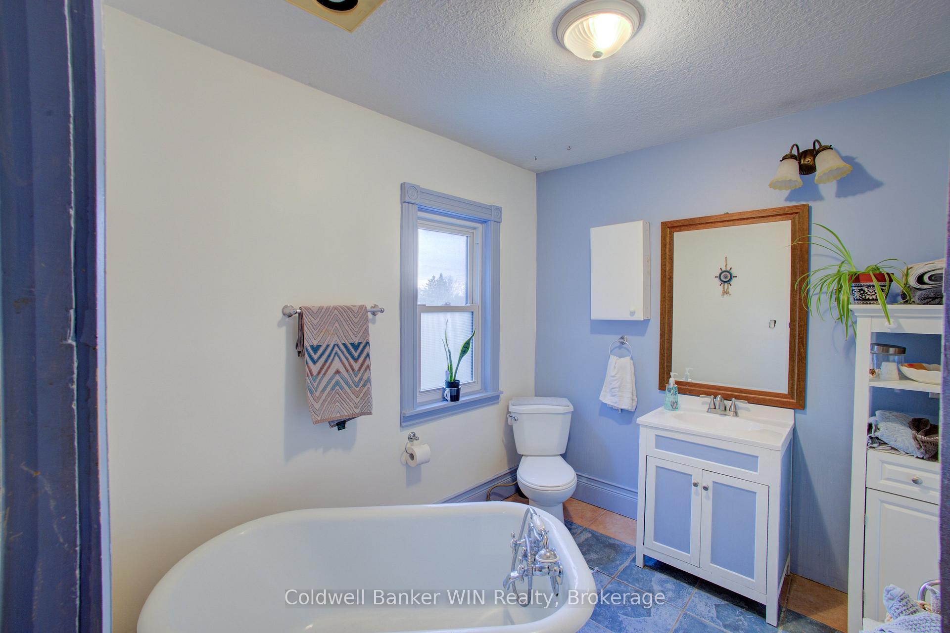 Photo 19 of 17 Arthur Street E, Minto — HOMEH