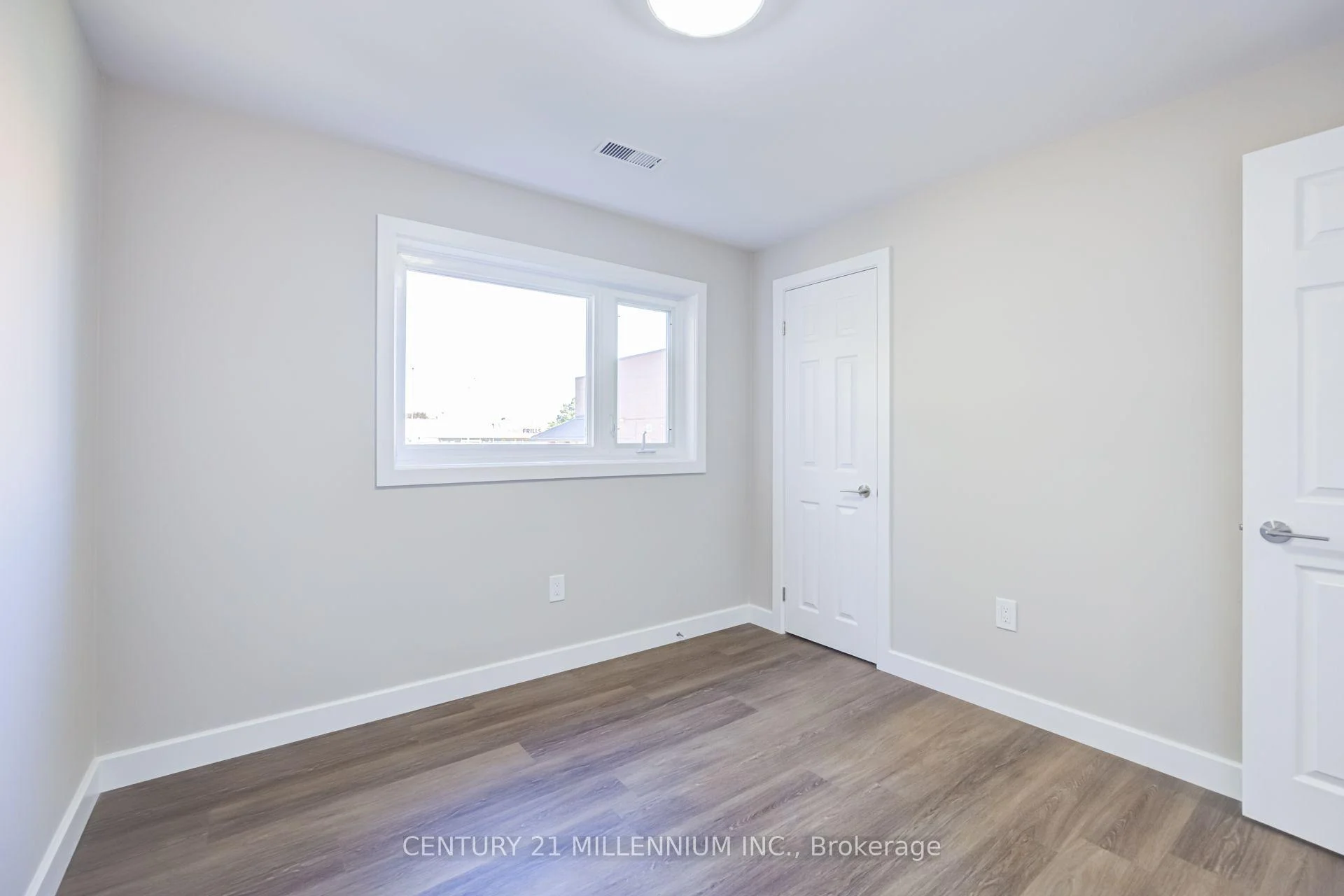 Photo 11 of Unit UNIT A, 58 Isabella Street, Brampton, Downtown Brampton — HOMEH