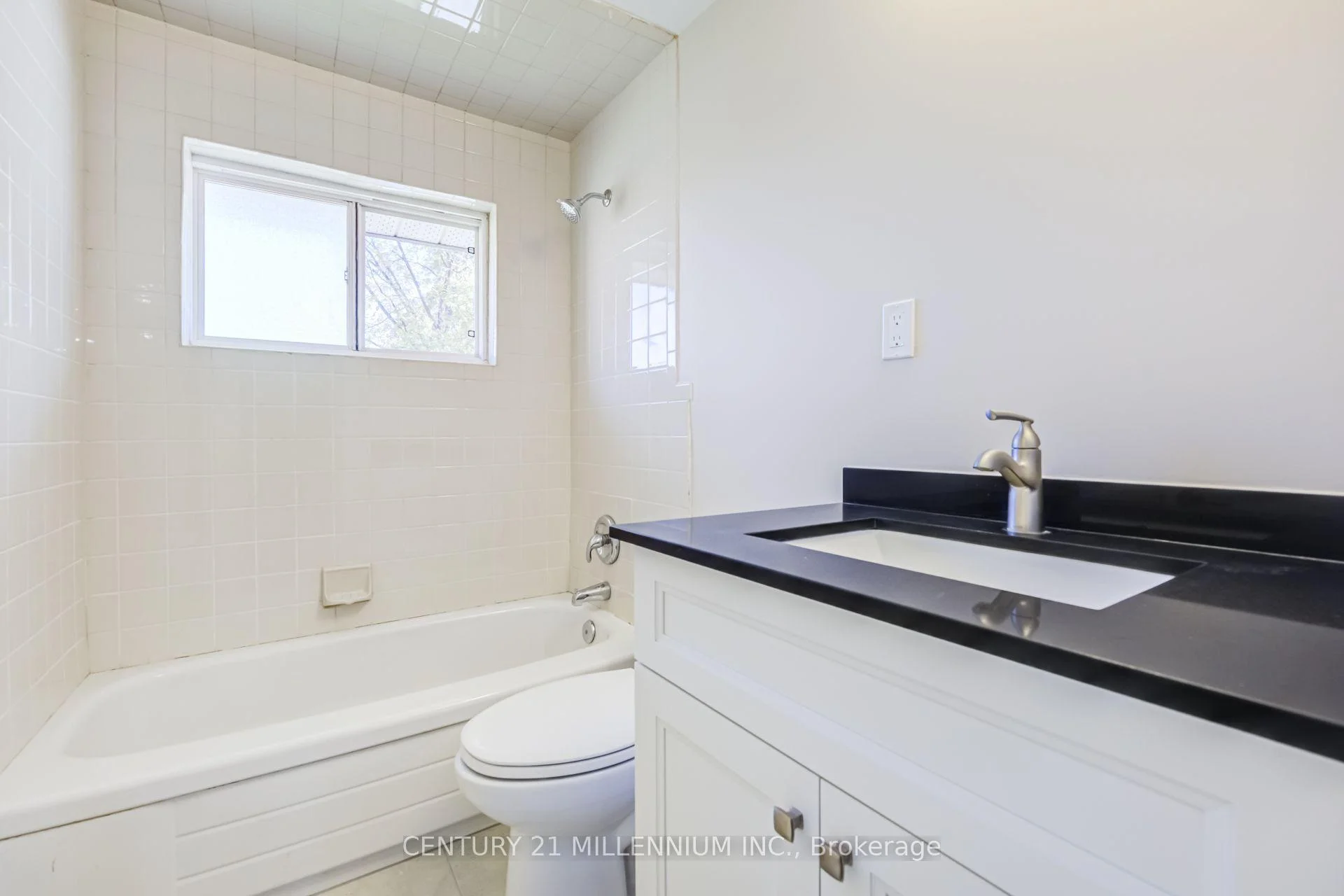 Photo 13 of Unit UNIT A, 58 Isabella Street, Brampton, Downtown Brampton — HOMEH