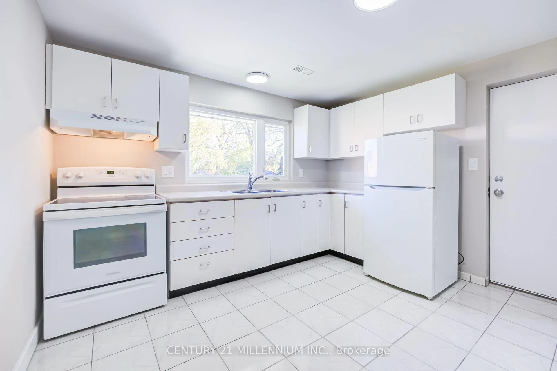 Photo 14 of Unit UNIT A, 58 Isabella Street, Brampton, Downtown Brampton — HOMEH
