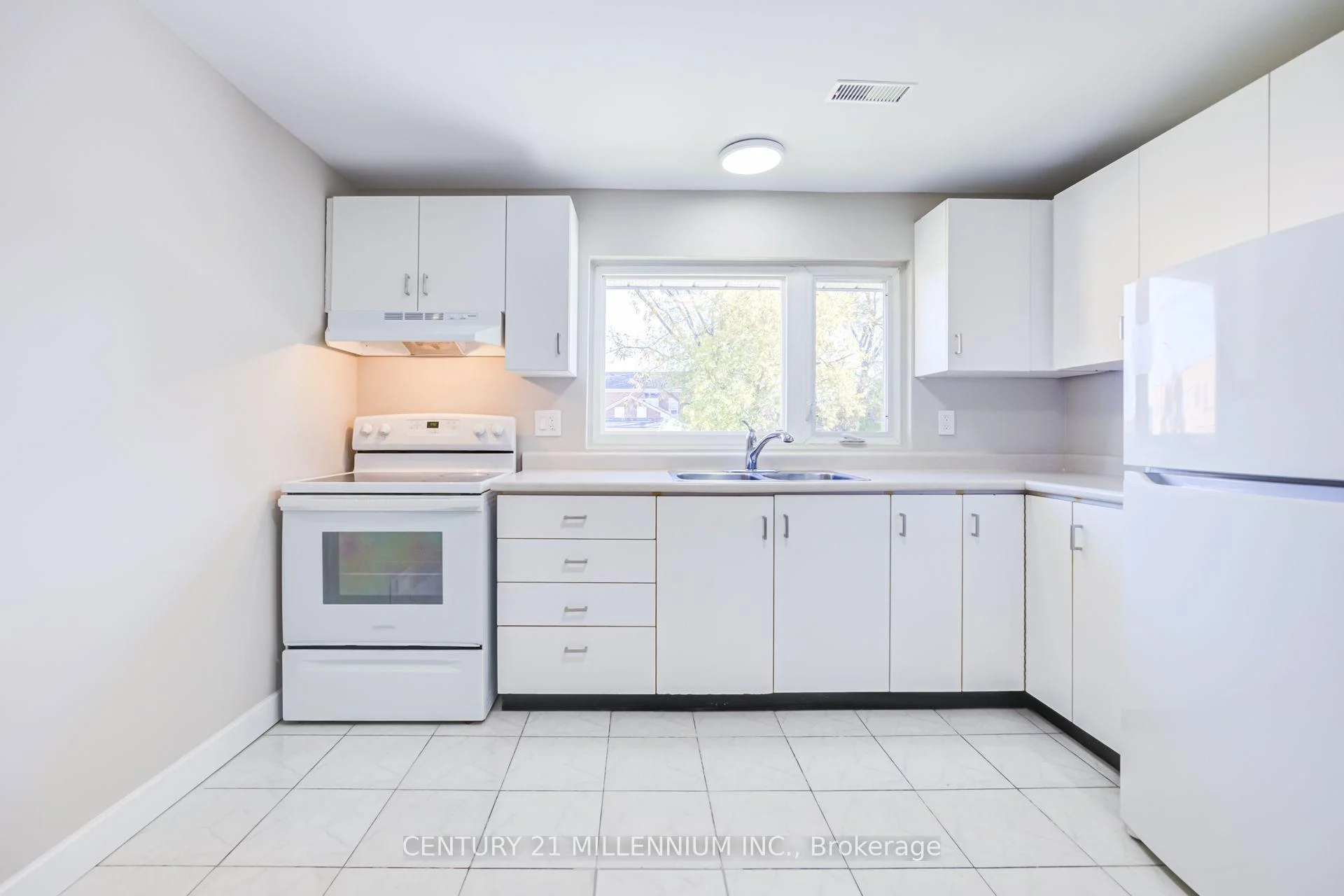 Photo 15 of Unit UNIT A, 58 Isabella Street, Brampton, Downtown Brampton — HOMEH