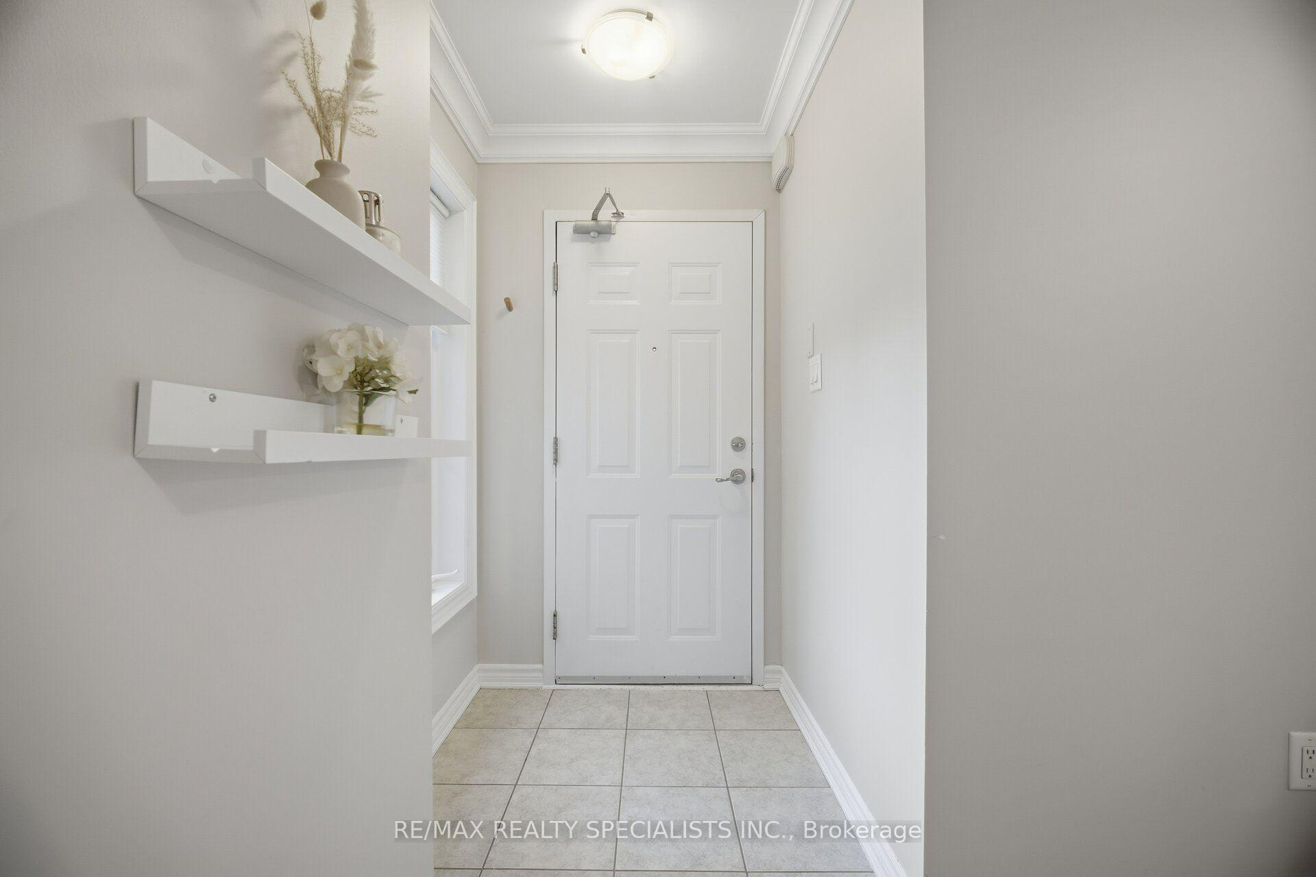 Photo 6 of Unit 66, 2441 Greenwich Drive, Oakville, Westmount — HOMEH