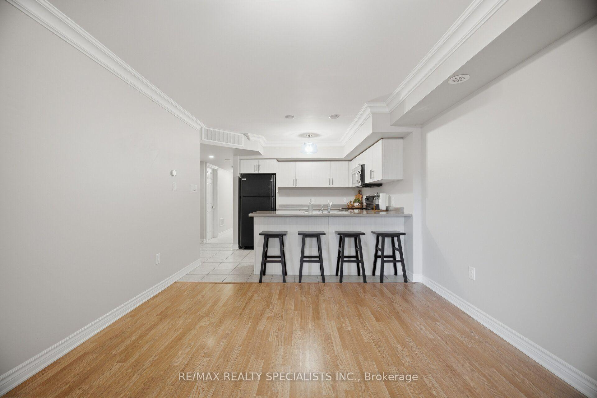 Photo 13 of Unit 66, 2441 Greenwich Drive, Oakville, Westmount — HOMEH