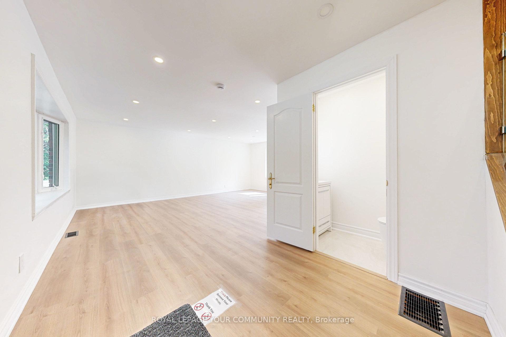 Photo 4 of Unit Main & 2nd, 83 Lundy's Lane, Newmarket, Huron Heights-Leslie Valley — HOMEH