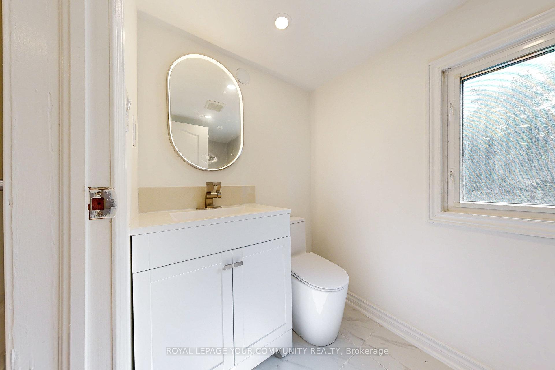 Photo 22 of Unit Main & 2nd, 83 Lundy's Lane, Newmarket, Huron Heights-Leslie Valley — HOMEH