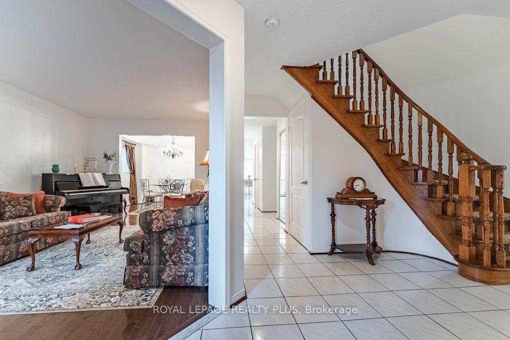 Photo 7 of 6795 Gracefield Drive, Mississauga, Lisgar — HOMEH