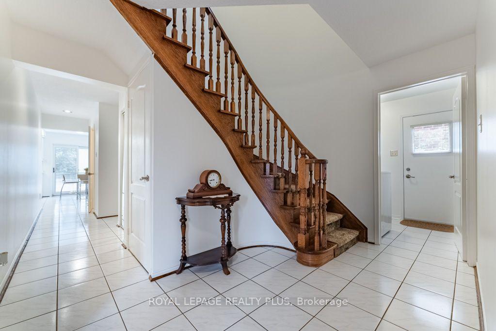 Photo 8 of 6795 Gracefield Drive, Mississauga, Lisgar — HOMEH