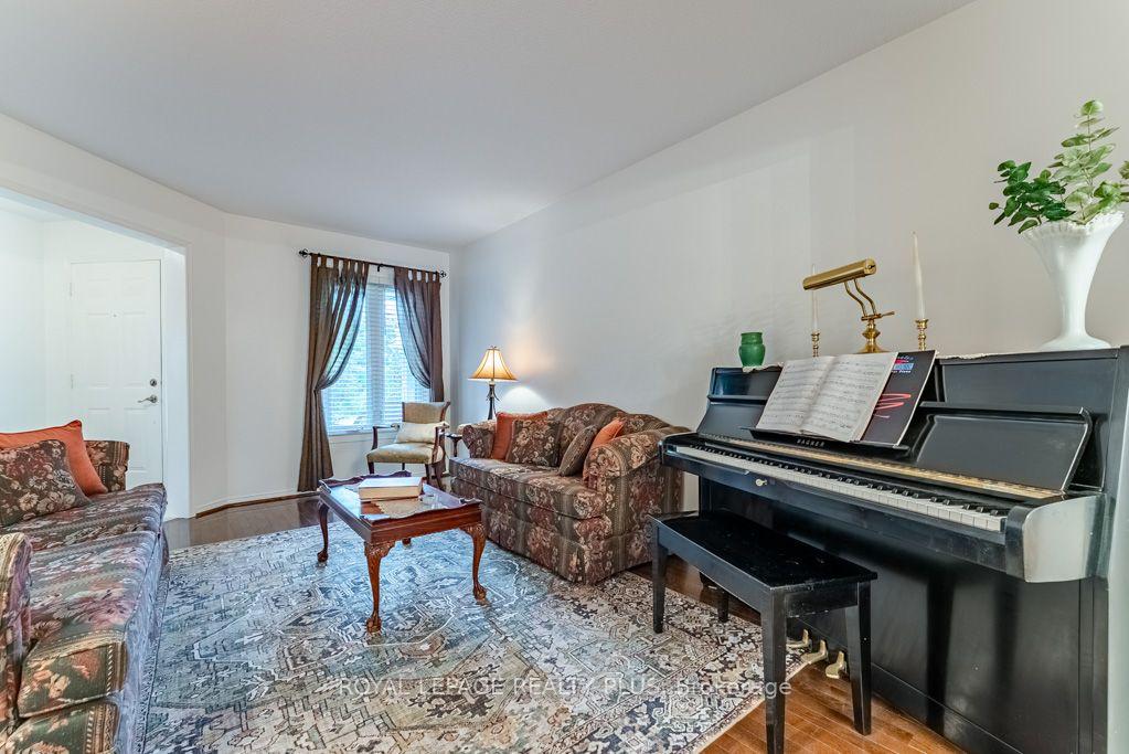 Photo 10 of 6795 Gracefield Drive, Mississauga, Lisgar — HOMEH