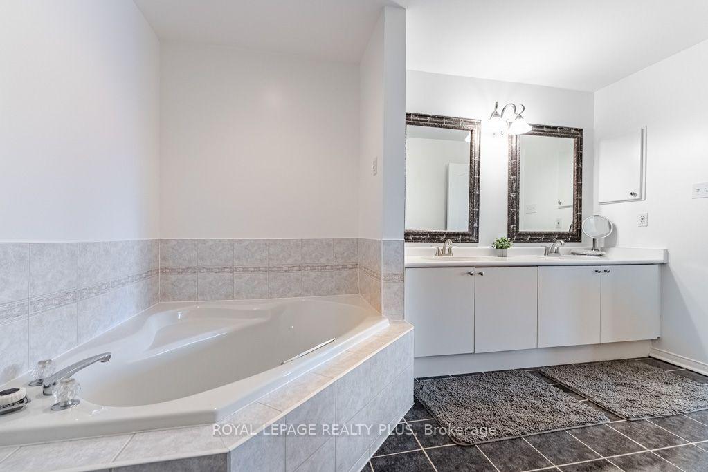 Photo 30 of 6795 Gracefield Drive, Mississauga, Lisgar — HOMEH