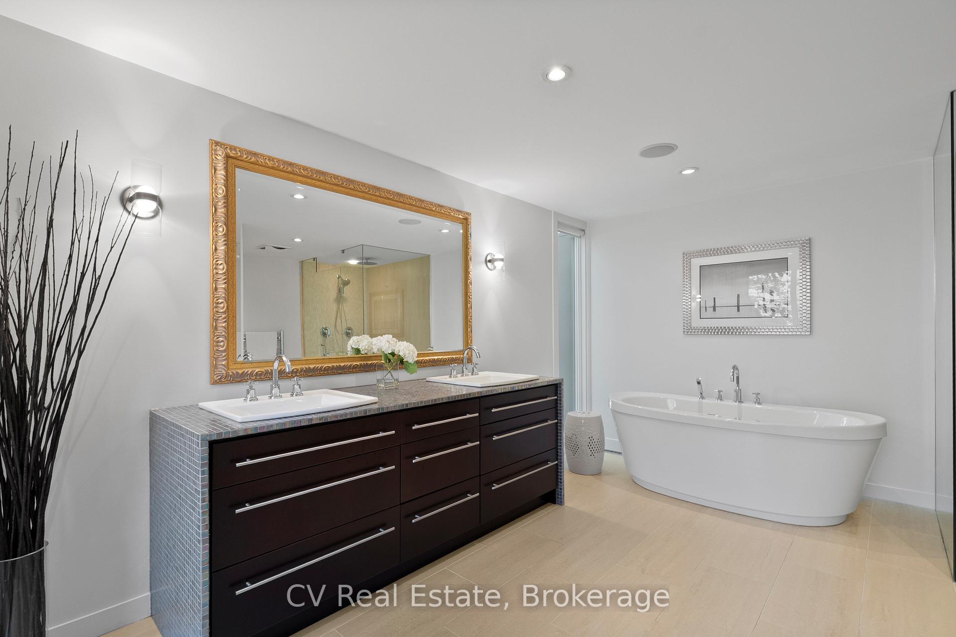 Photo 16 of 31 Auchmar Road, Hamilton, Mohawk — HOMEH