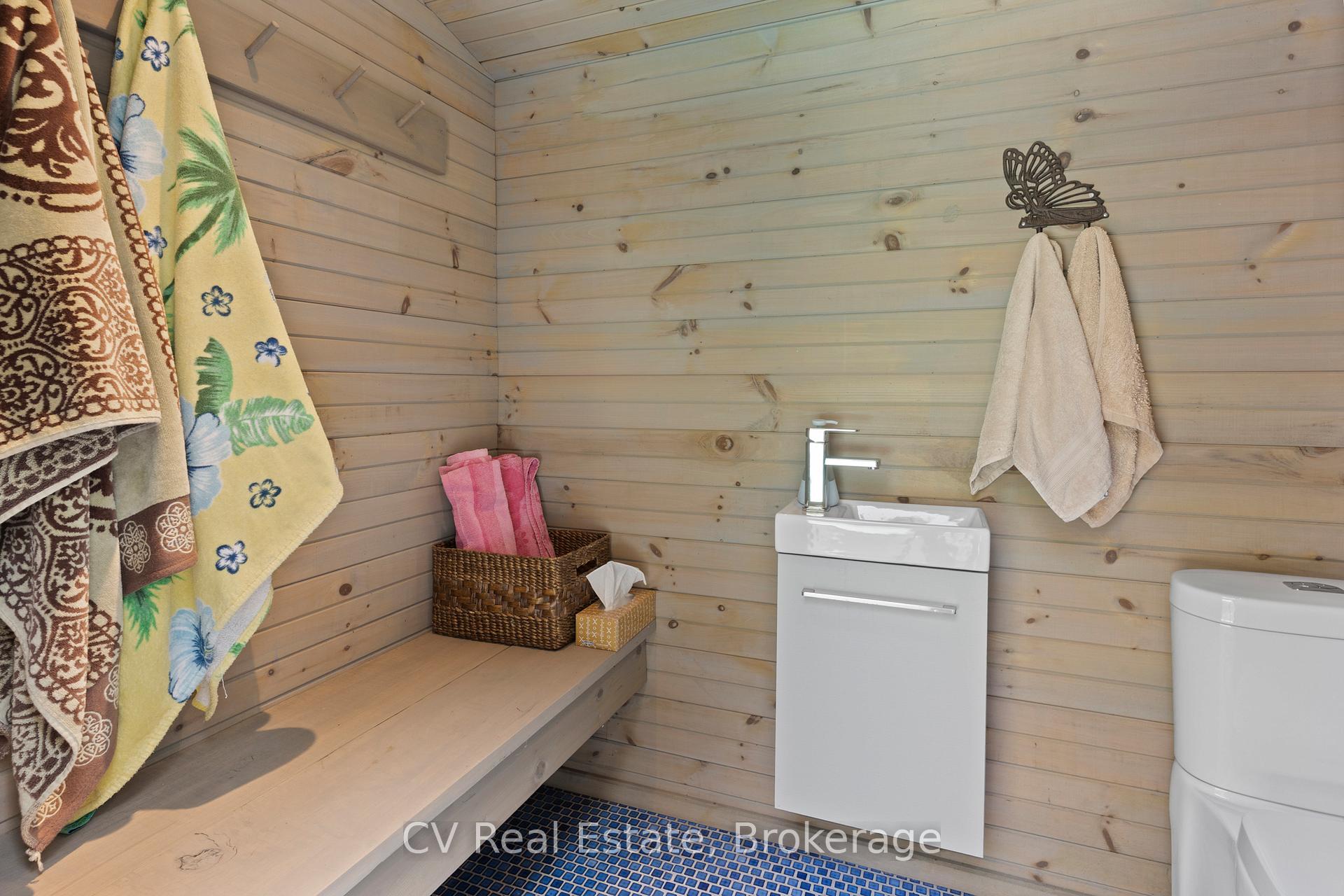 Photo 22 of 31 Auchmar Road, Hamilton, Mohawk — HOMEH