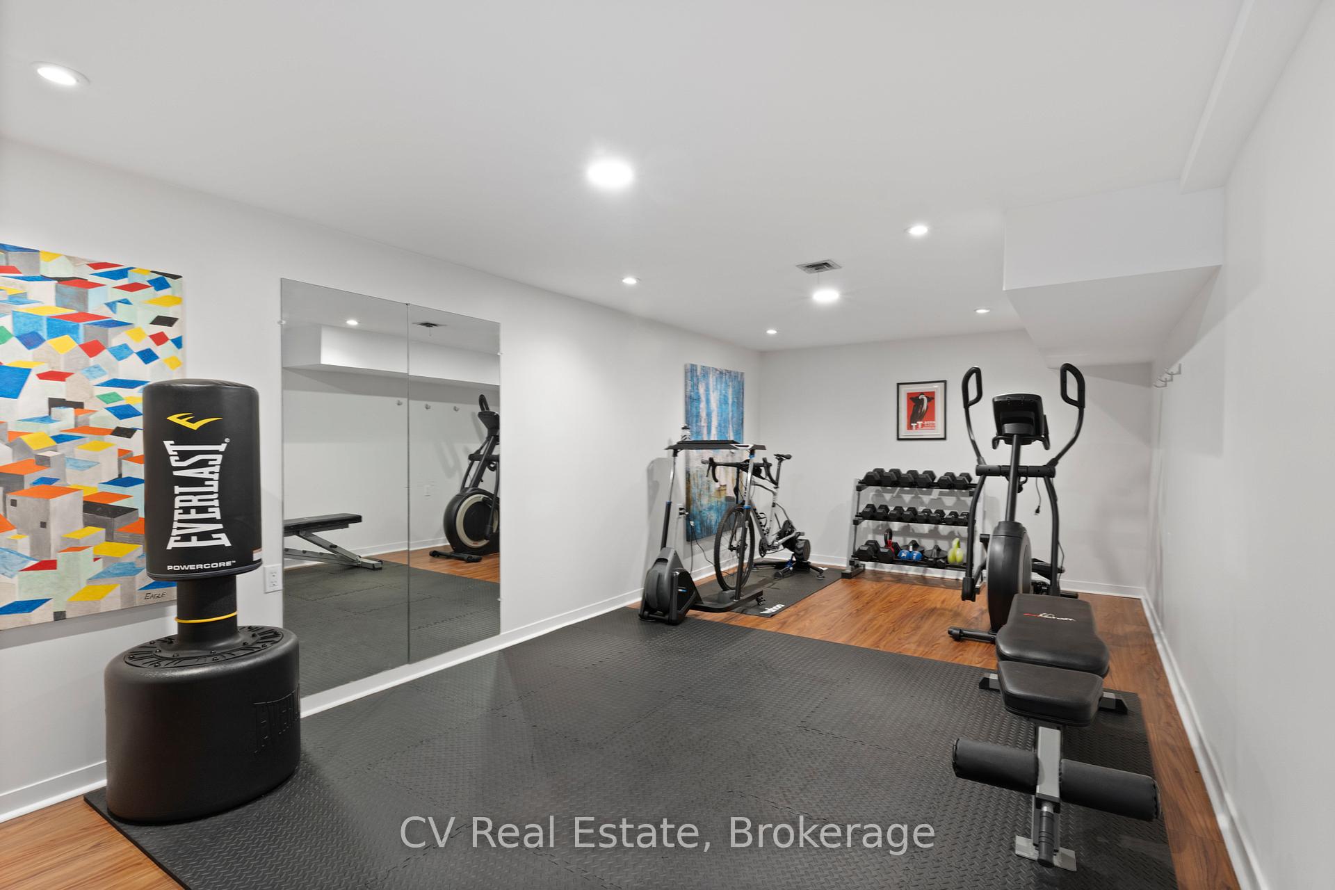 Photo 32 of 31 Auchmar Road, Hamilton, Mohawk — HOMEH
