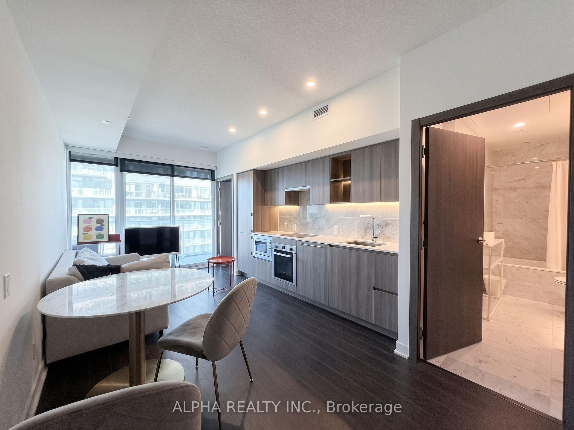 Photo 3 of Unit 2802, 19 Bathurst Street, Toronto, Waterfront Communities — HOMEH