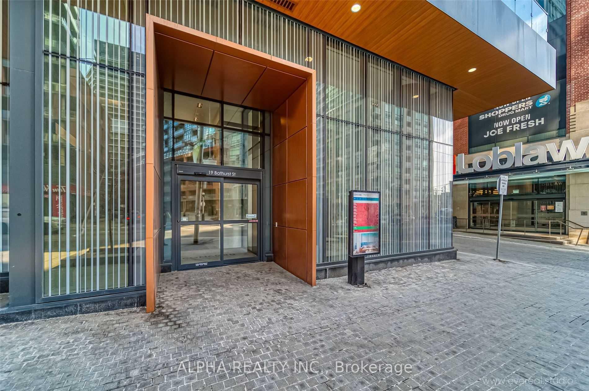 Photo 4 of Unit 2802, 19 Bathurst Street, Toronto, Waterfront Communities — HOMEH
