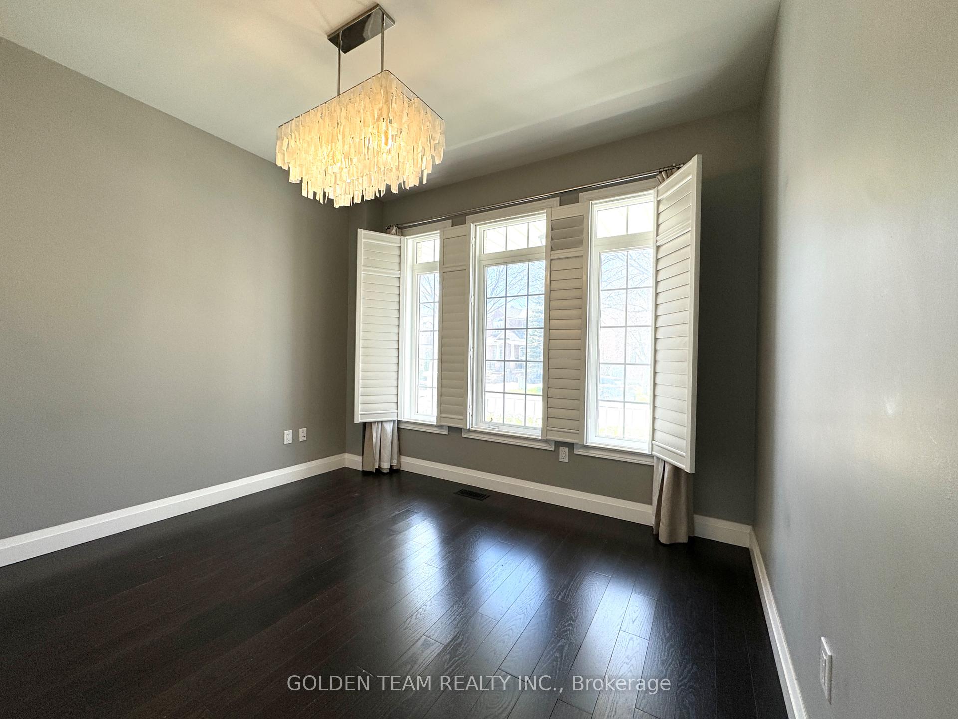 Photo 5 of 9 Ridgecrest Road, Markham, Berczy — HOMEH