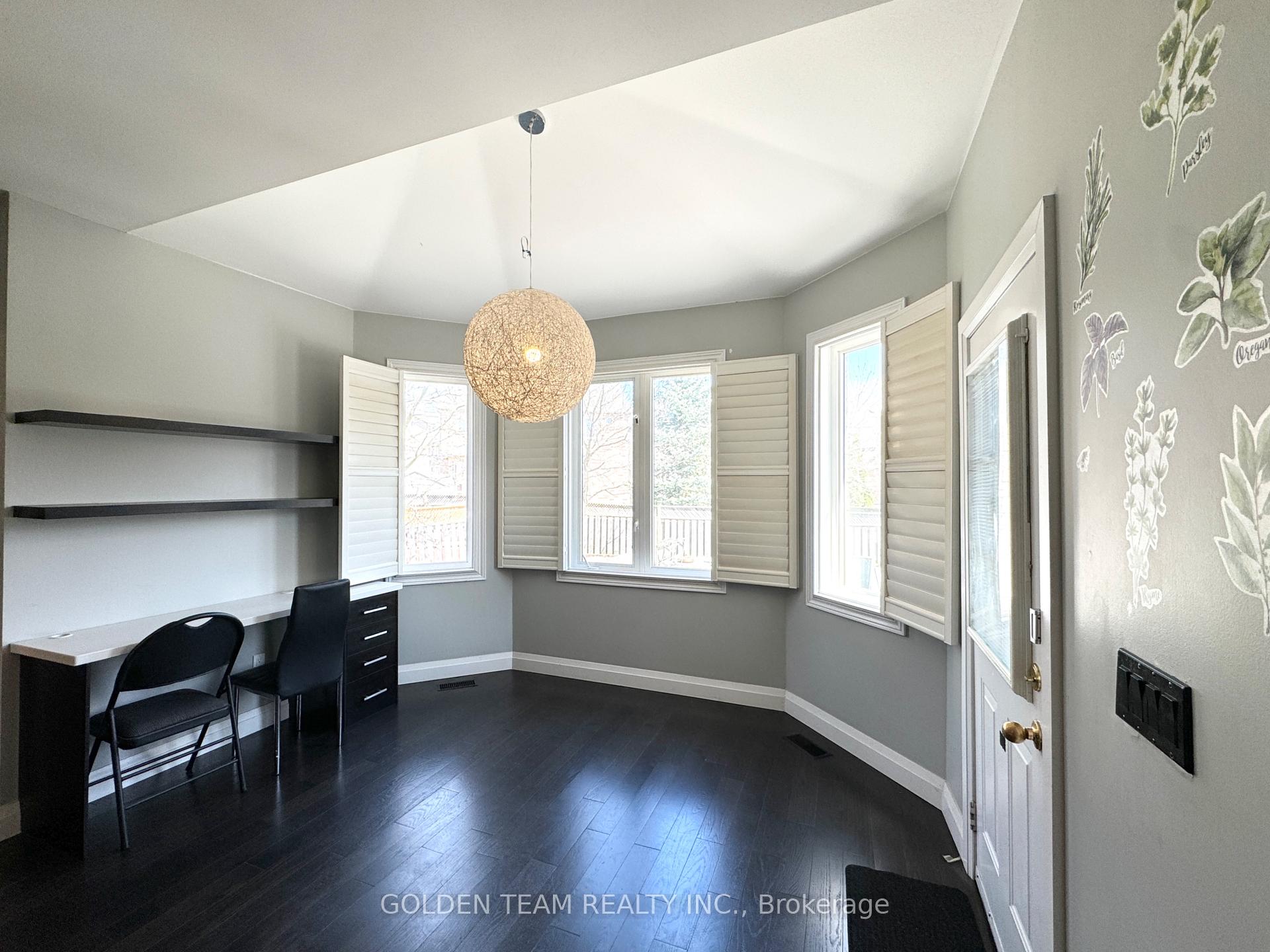 Photo 12 of 9 Ridgecrest Road, Markham, Berczy — HOMEH