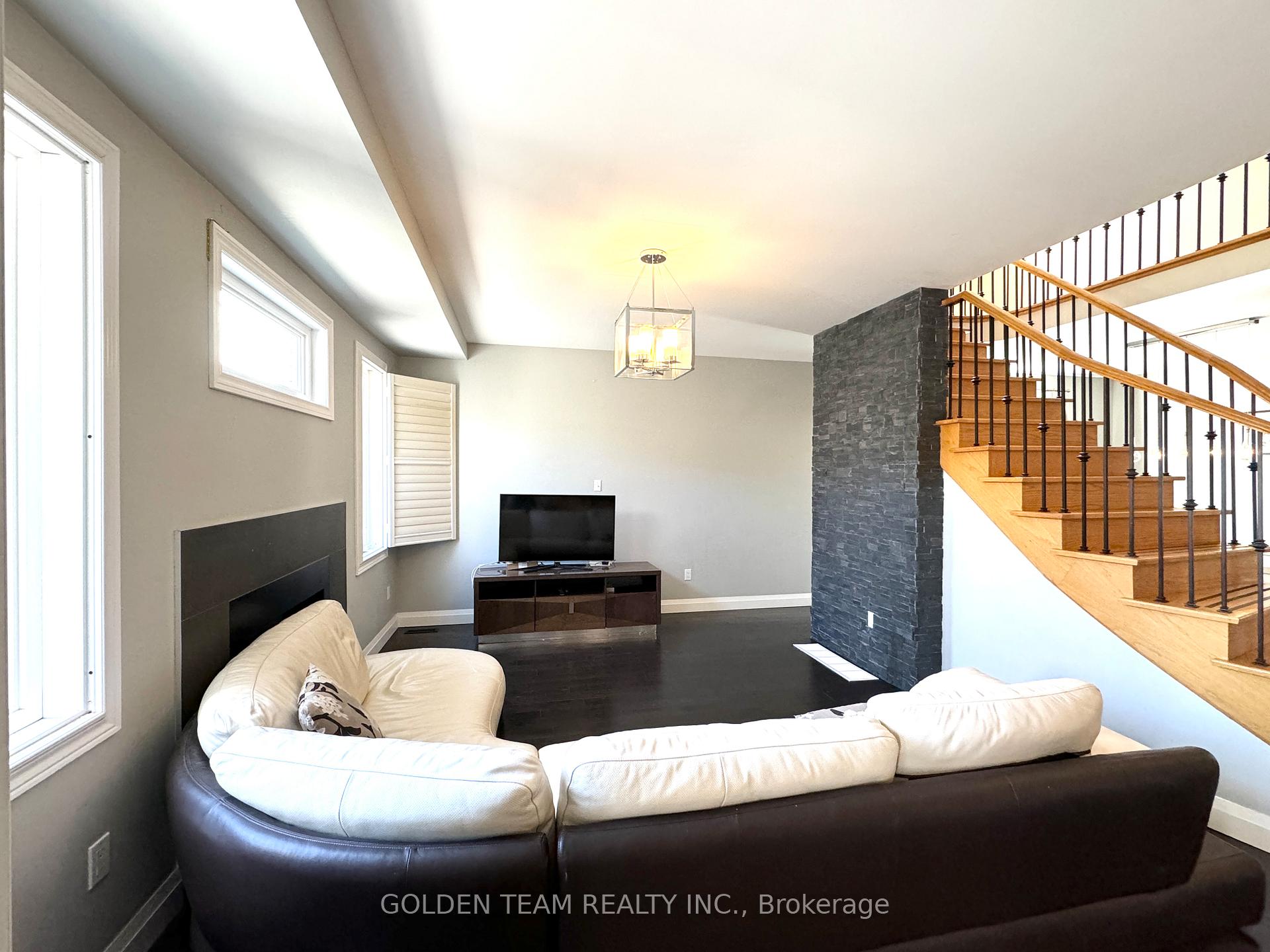 Photo 18 of 9 Ridgecrest Road, Markham, Berczy — HOMEH
