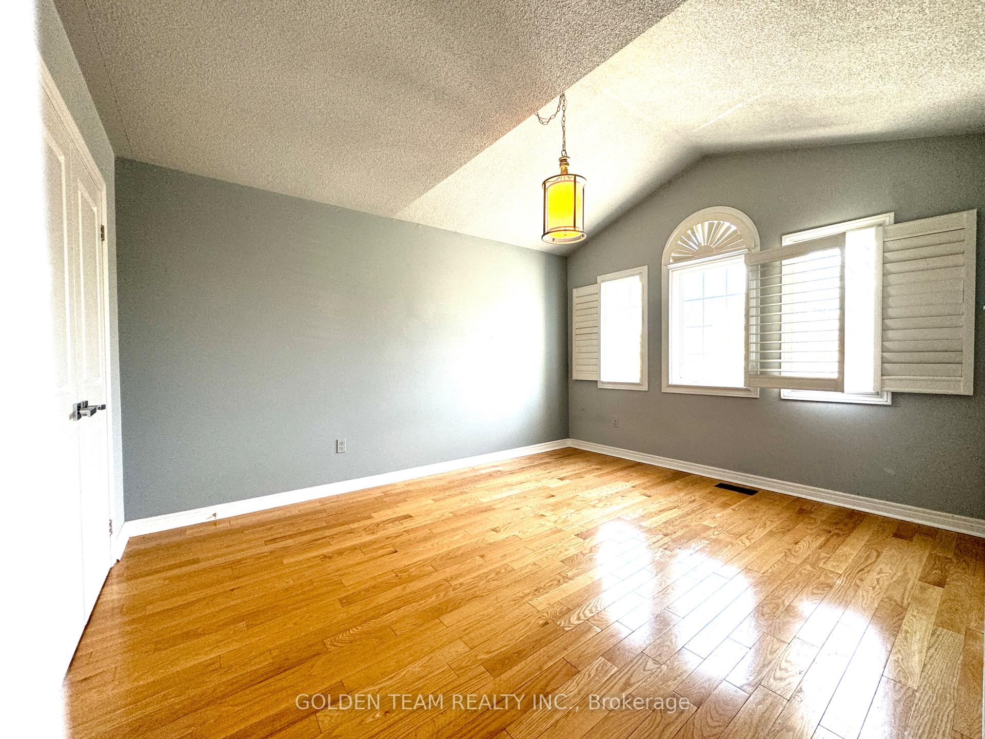 Photo 32 of 9 Ridgecrest Road, Markham, Berczy — HOMEH