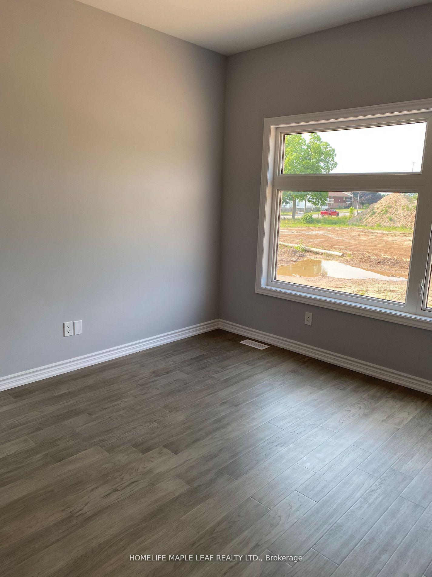Photo 5 of Unit 6, 5672 Dorchester Road, Niagara Falls, Hospital — HOMEH